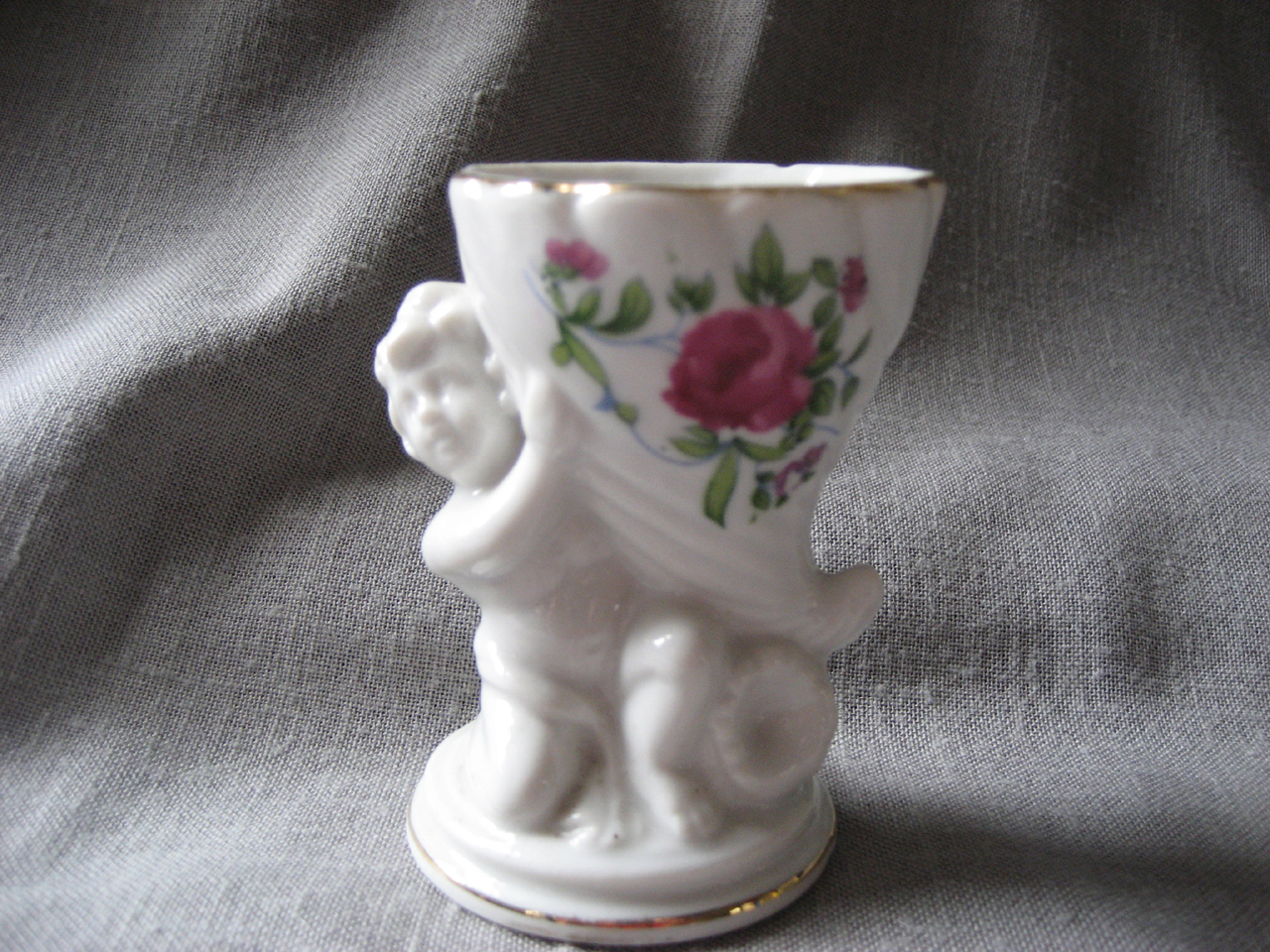 Egg Holder