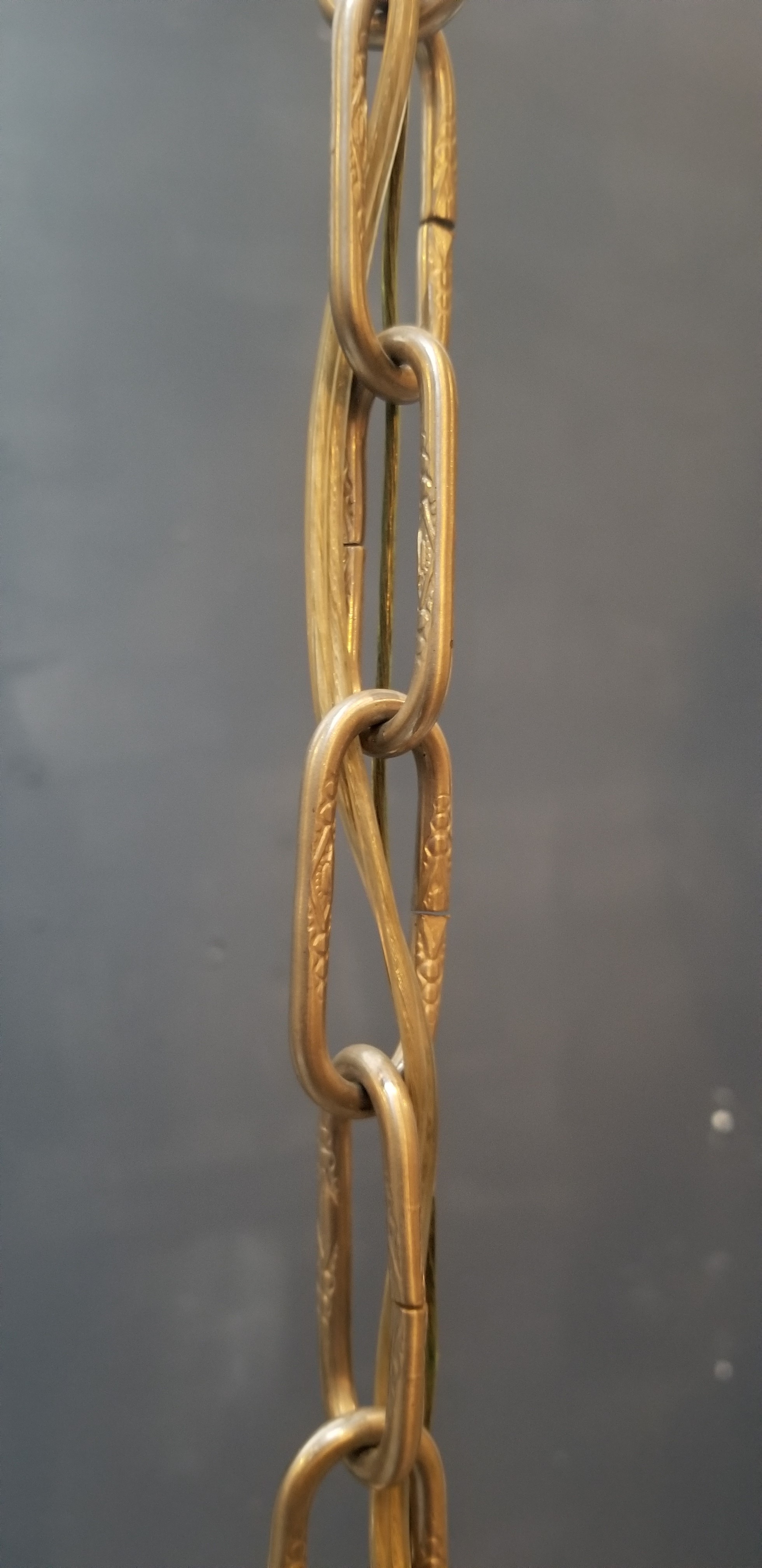 Classic pendent light