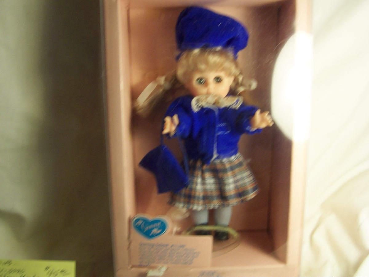 Ginny Vogue Doll Starting School 1988