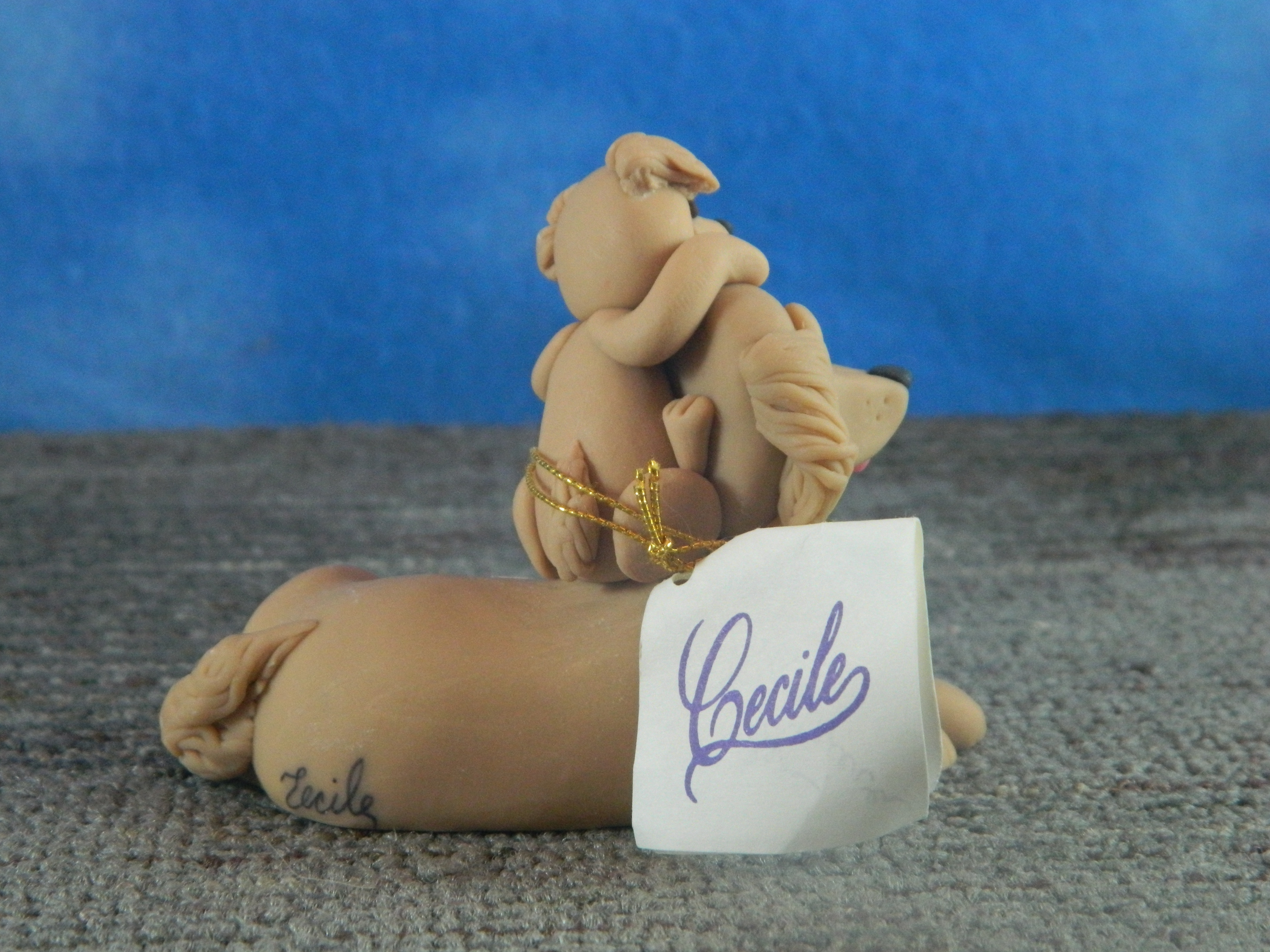 Cecile Gold Retriver Mom with Pups