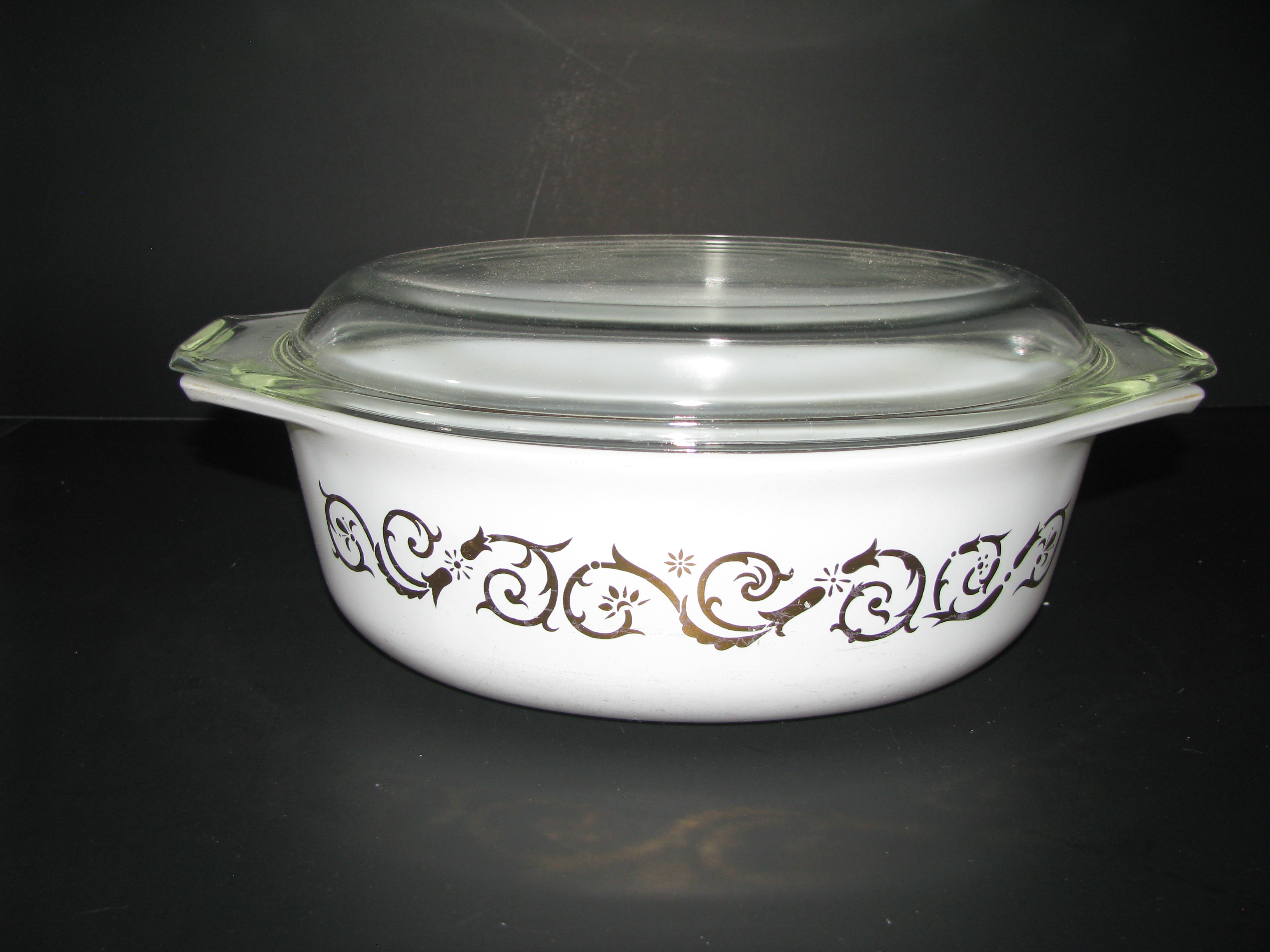 Vintage Pyrex Empire Scroll Promo 043 1.5qt Casserole
