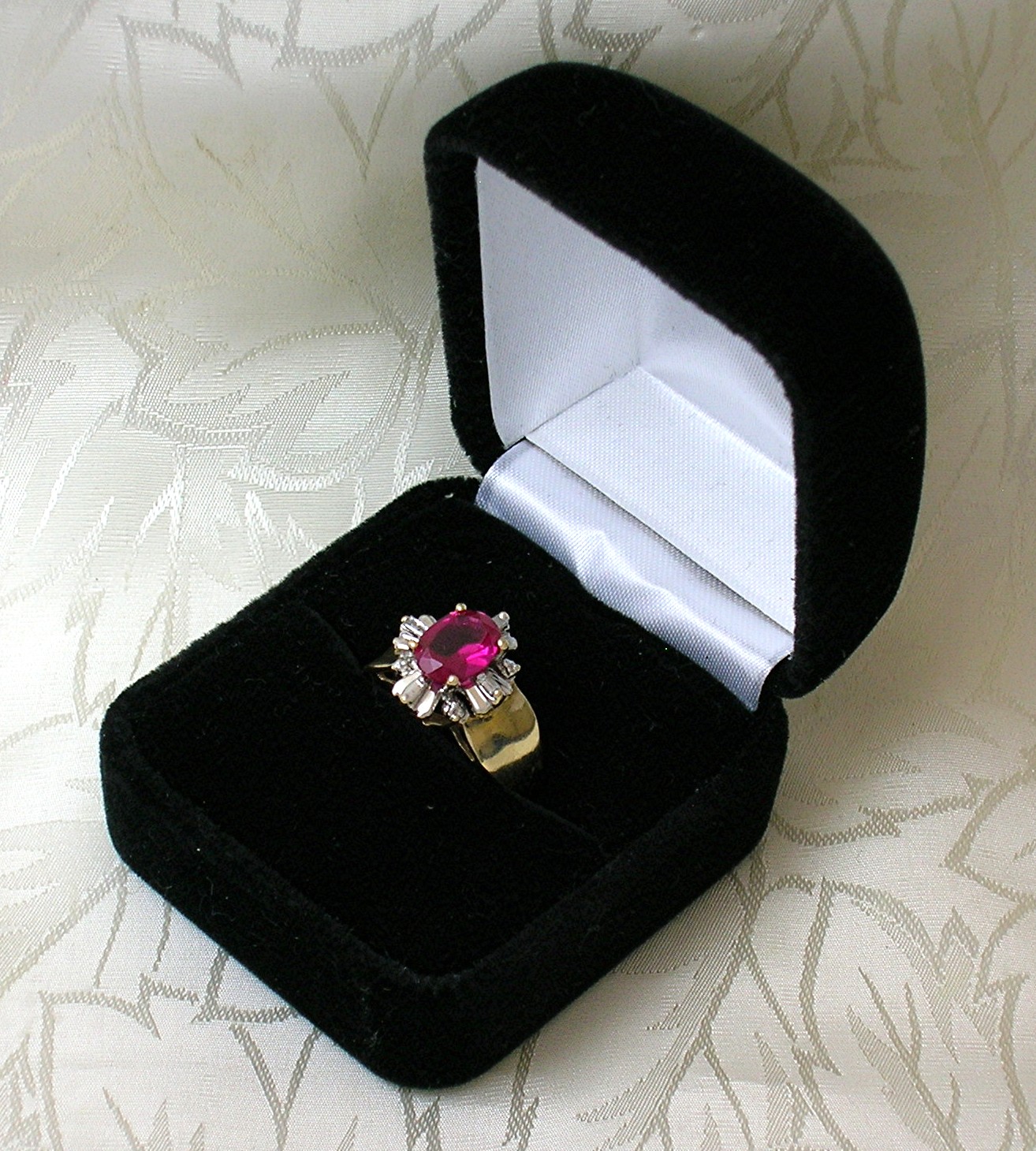 Ring 10K Yellow Gold 1ct Lab Ruby Diamond