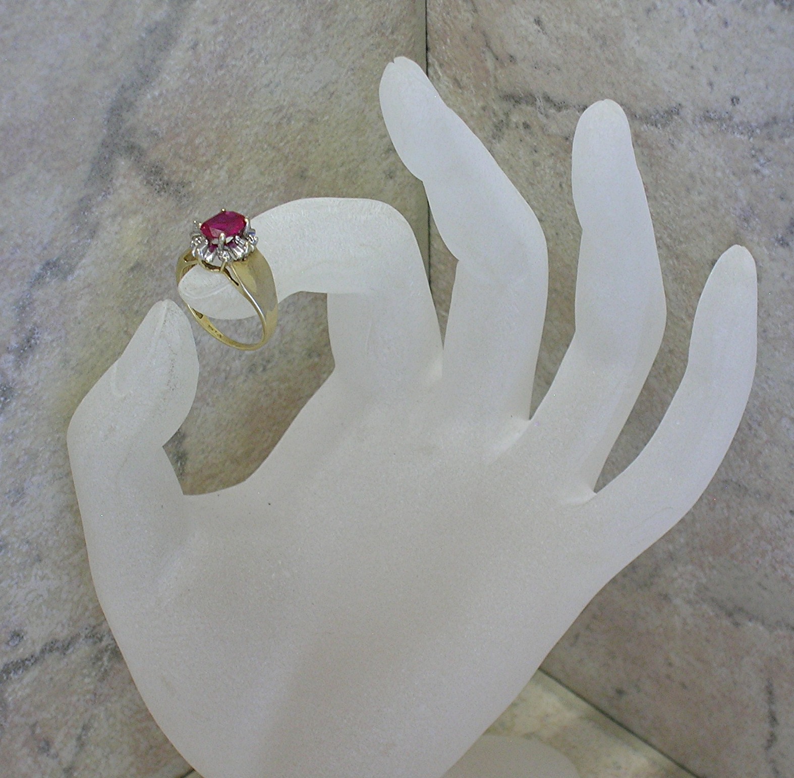 Ring 10K Yellow Gold 1ct Lab Ruby Diamond