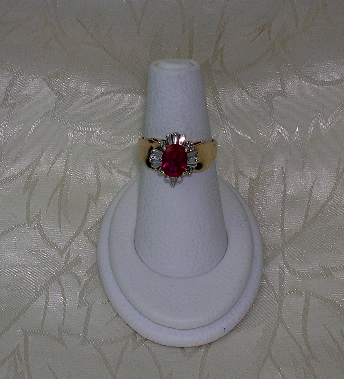 Ring 10K Yellow Gold 1ct Lab Ruby Diamond