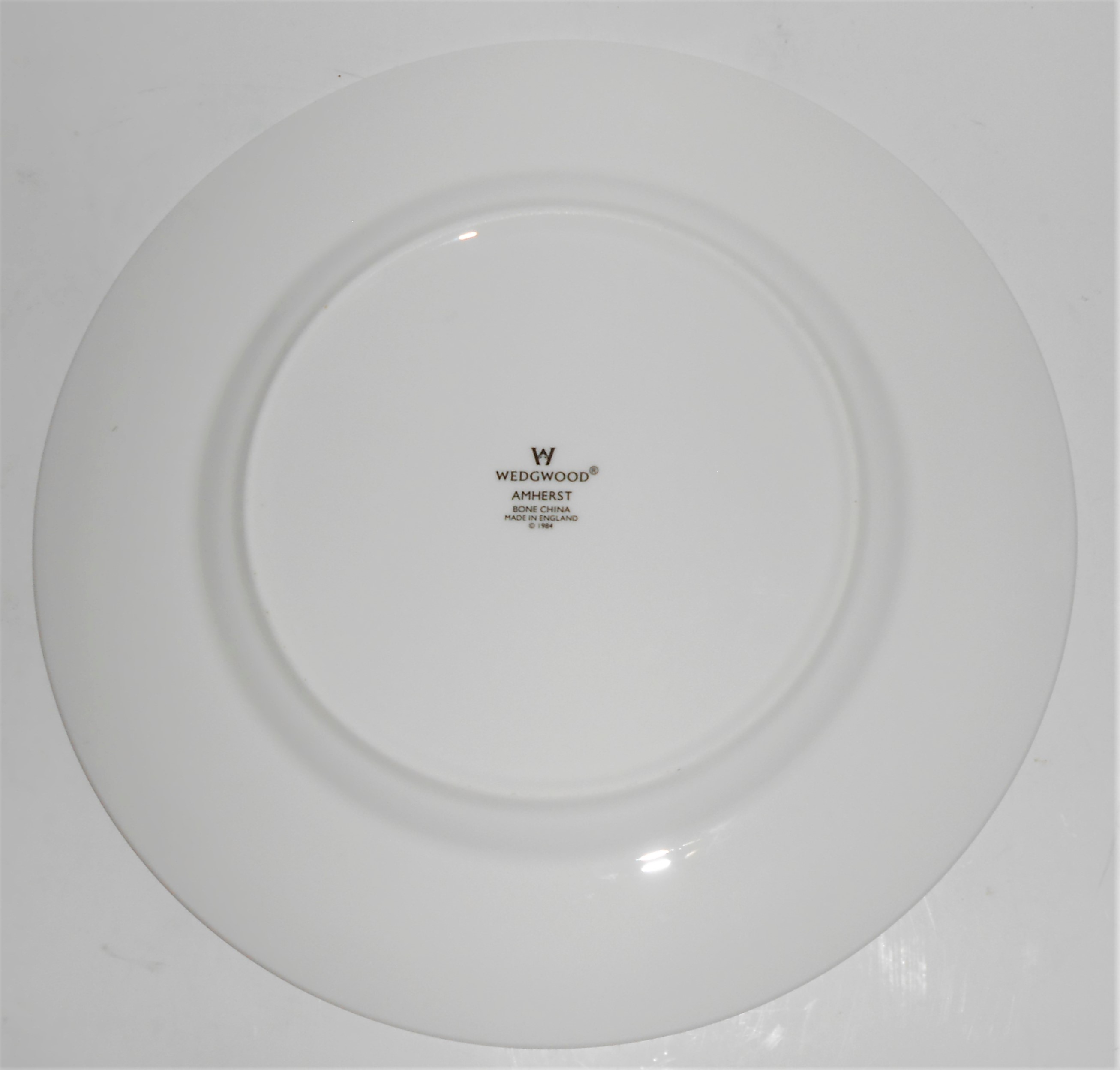 Wedgwood Pottery Bone China Amhearst Dinner Plate