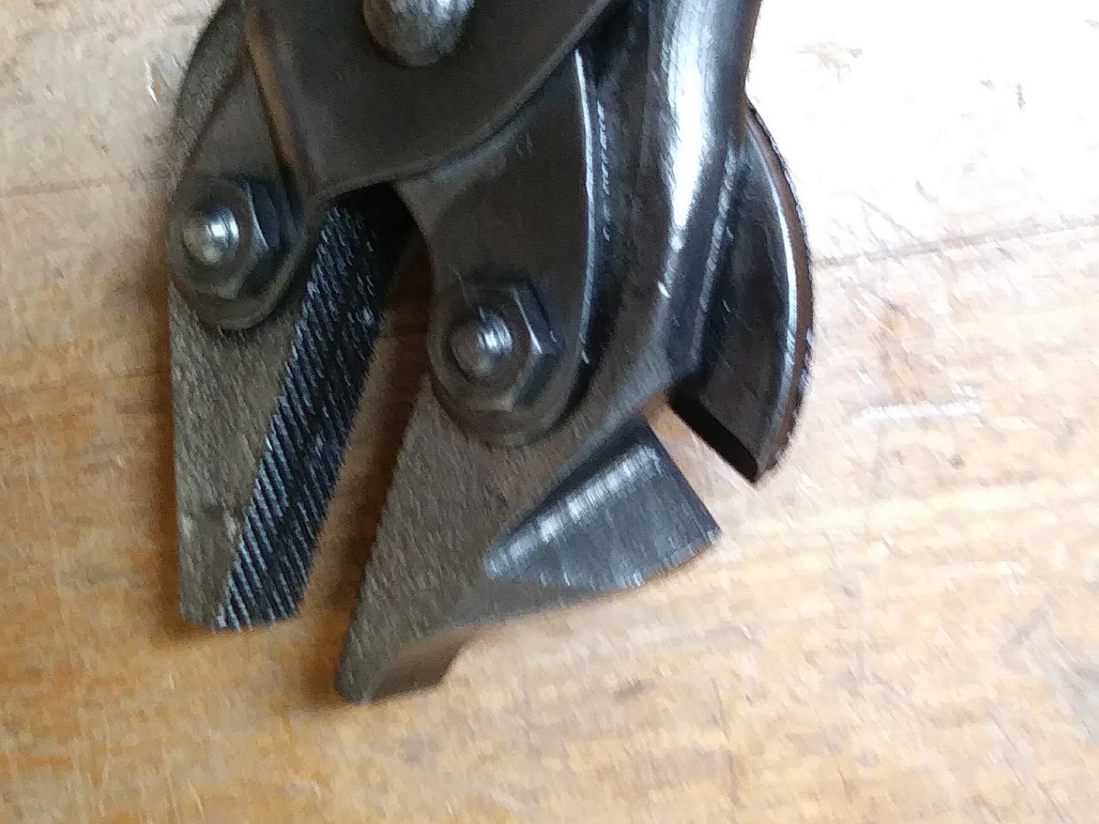 Armee Parallel Jaw Pliers / Cutters 590