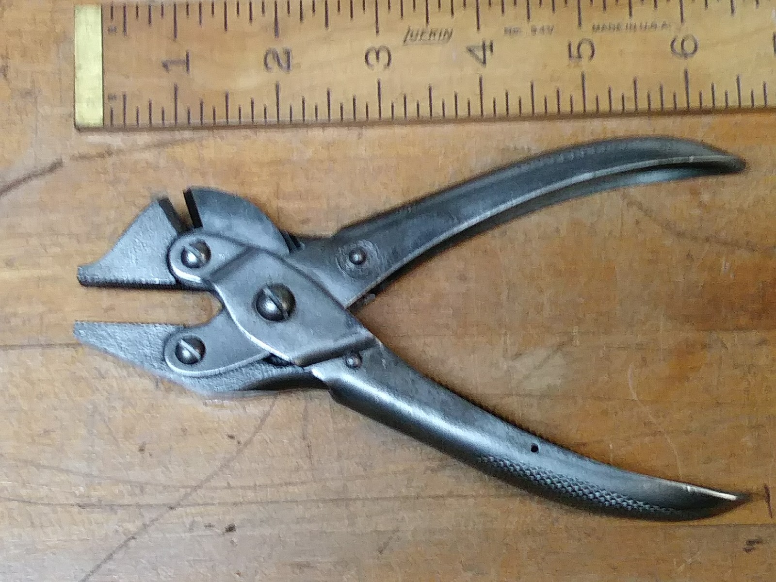 Armee Parallel Jaw Pliers / Cutters 590