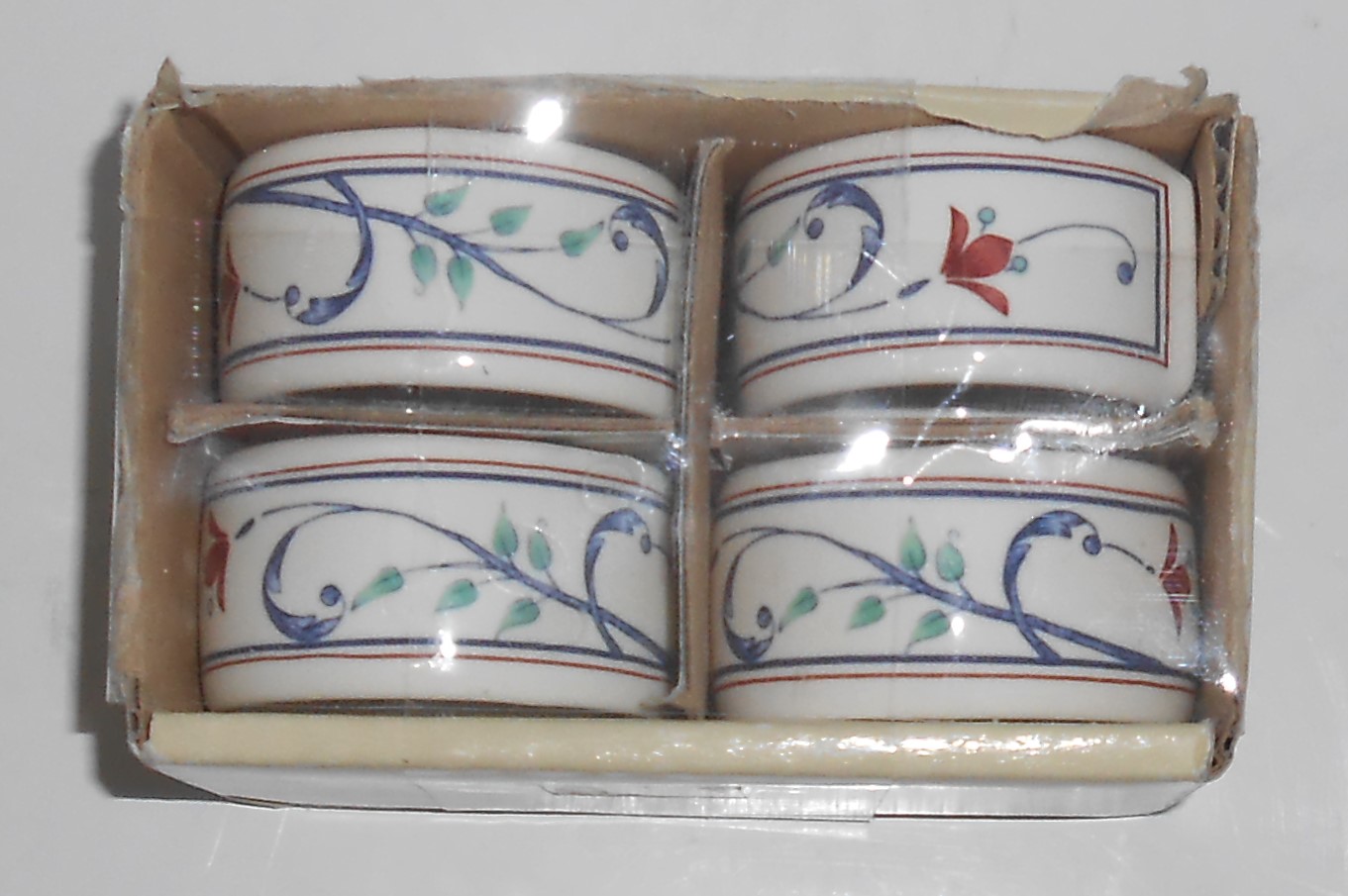 Mikasa China CAC20 Intaglio Annette Set/4 Napkin Rings