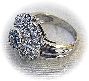 14K White Gold White and Green Diamond Flower Ring