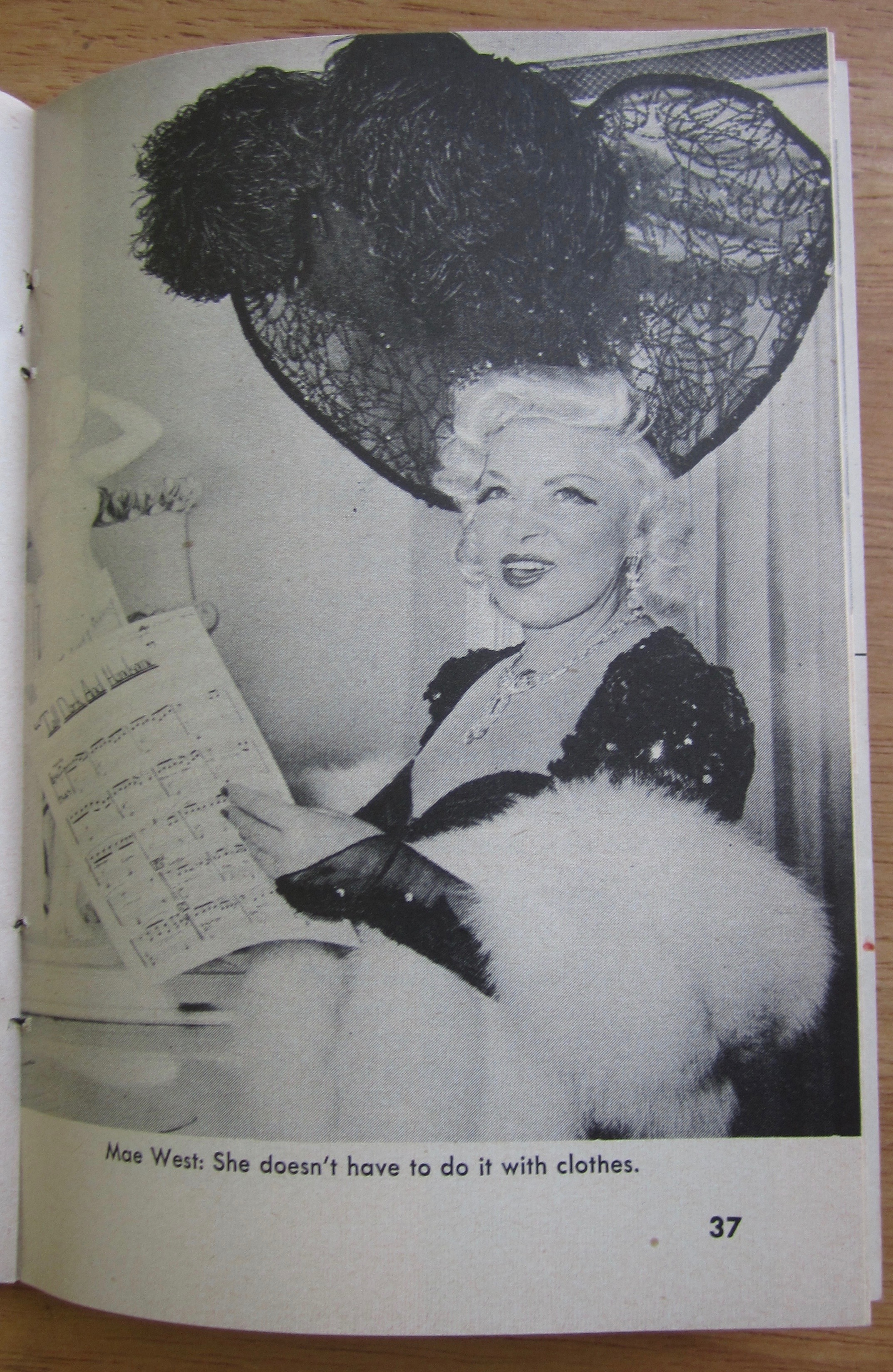 Tempo Magazine August 2, 1954 Martha Hyer