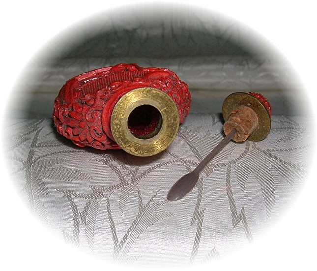 Cinnabar Chinese Snuff Bottle