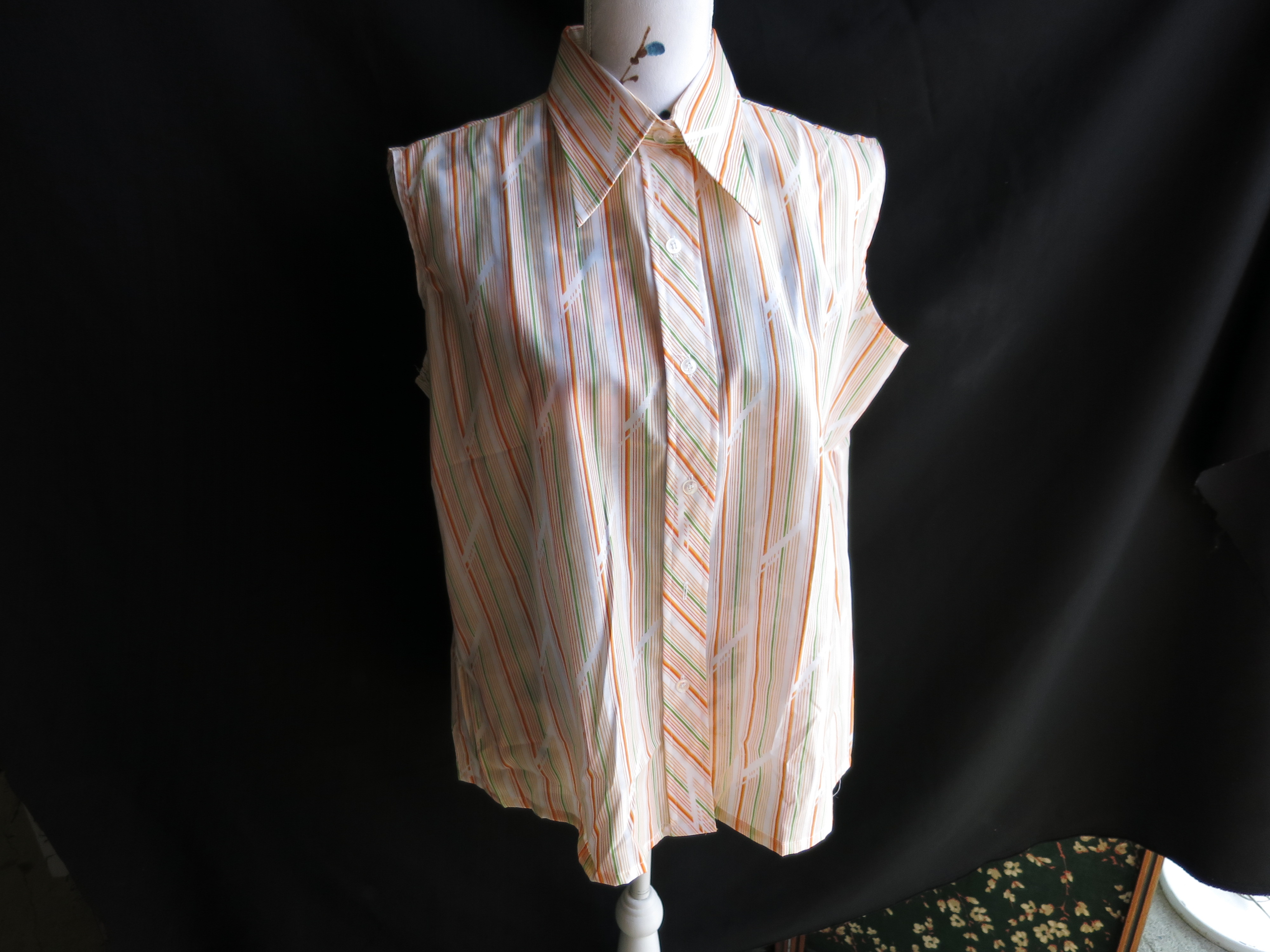 Womens Sleeveless Blouse Permanent Press size 42
