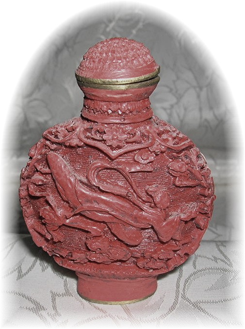 CINNABAR CHINESE Red SNUFF BOTTLE