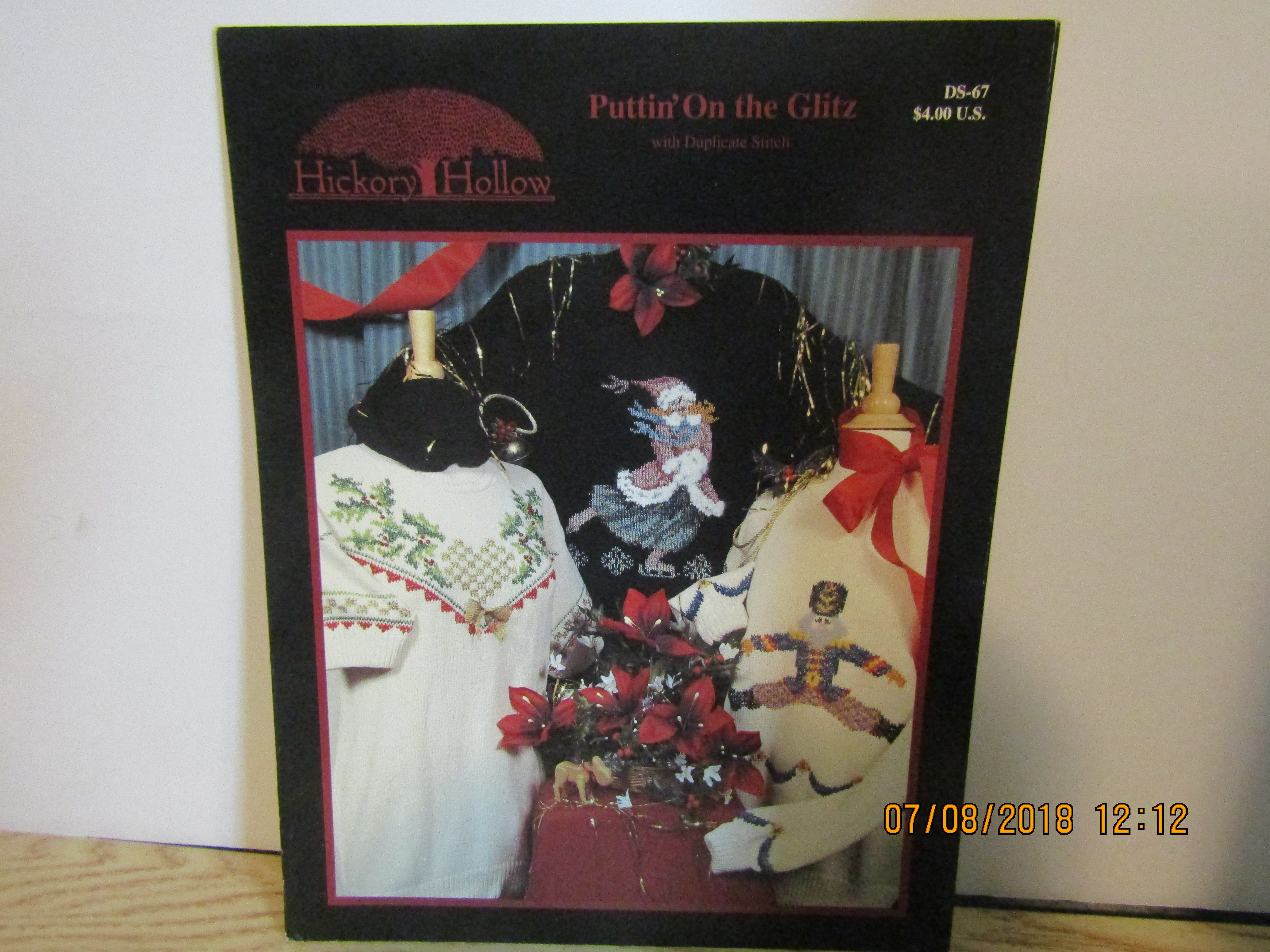 HickoryHollow Book  Puttin' On The Glitz  #DS-67