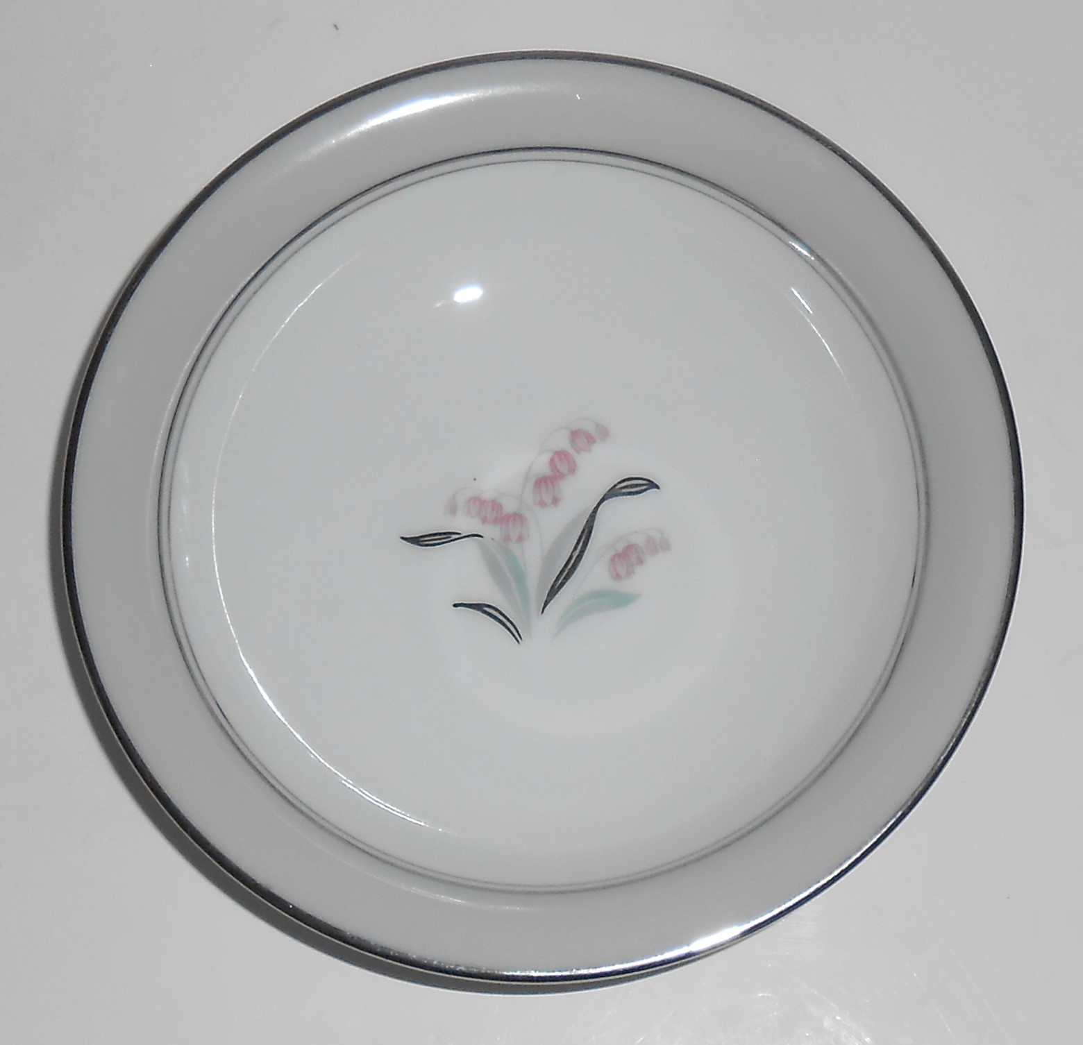 Noritake Porcelain China Lilybell w/Platinum Fruit Bowl