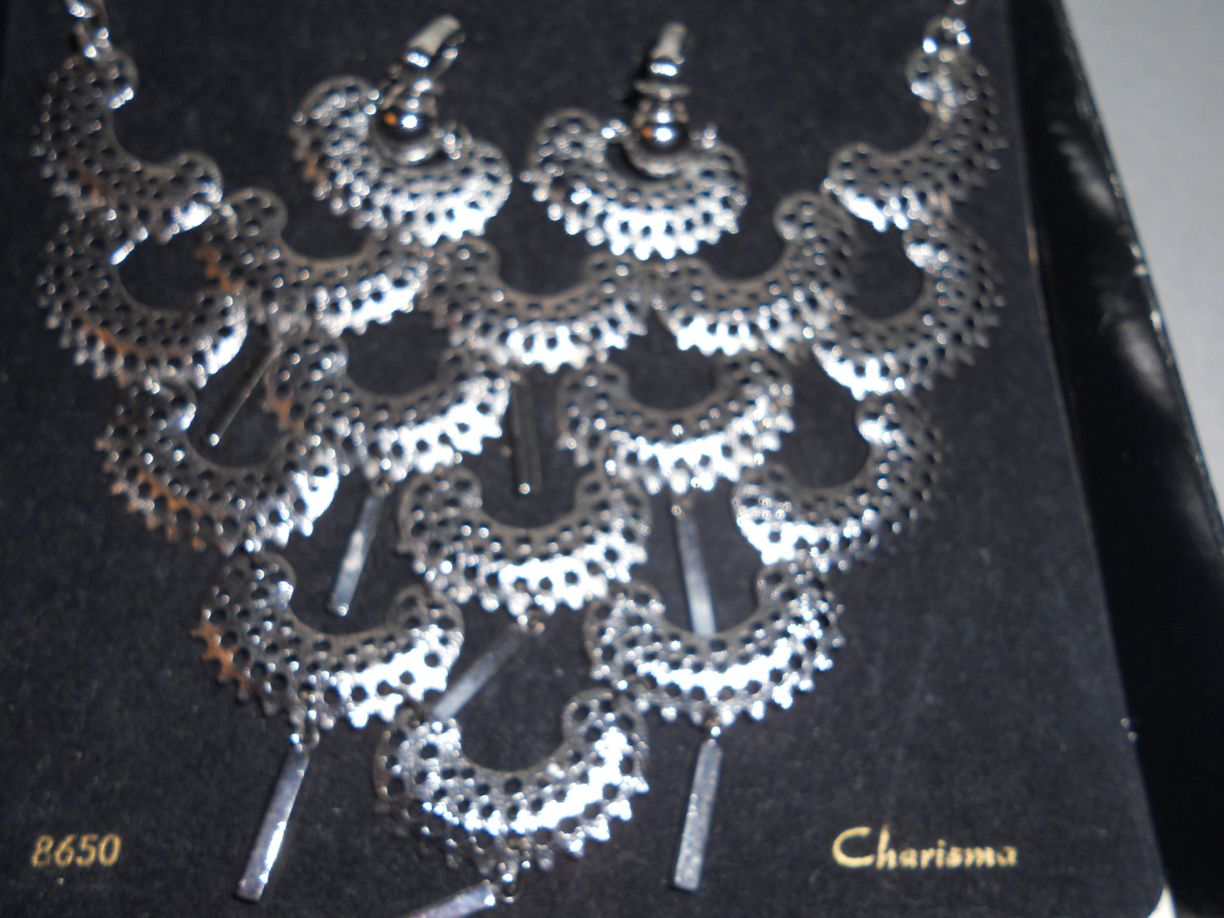 Sarah Coventry Necklace  Earring Set