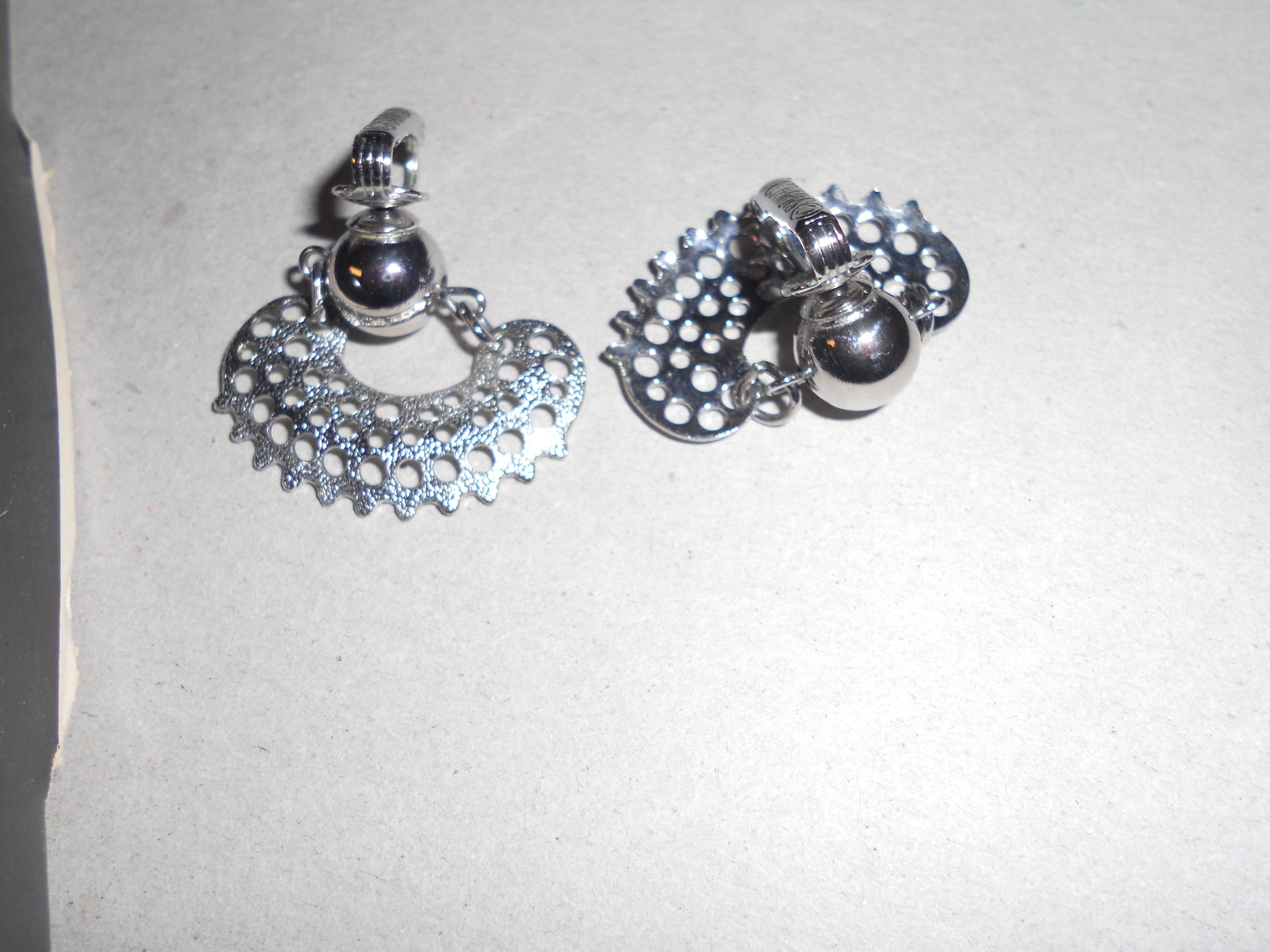 Sarah Coventry Necklace  Earring Set