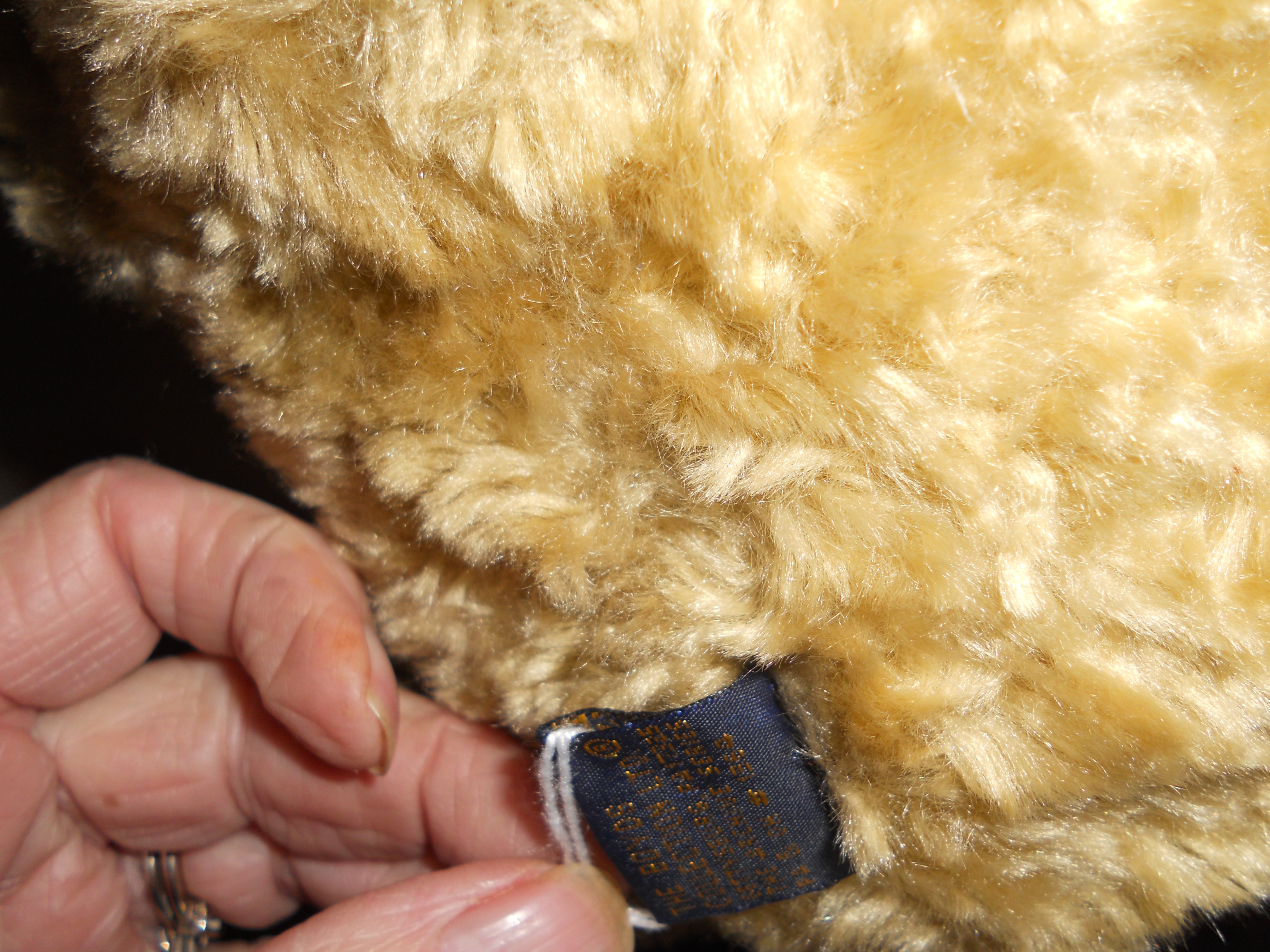 Boyds Bear With Tag and Crier