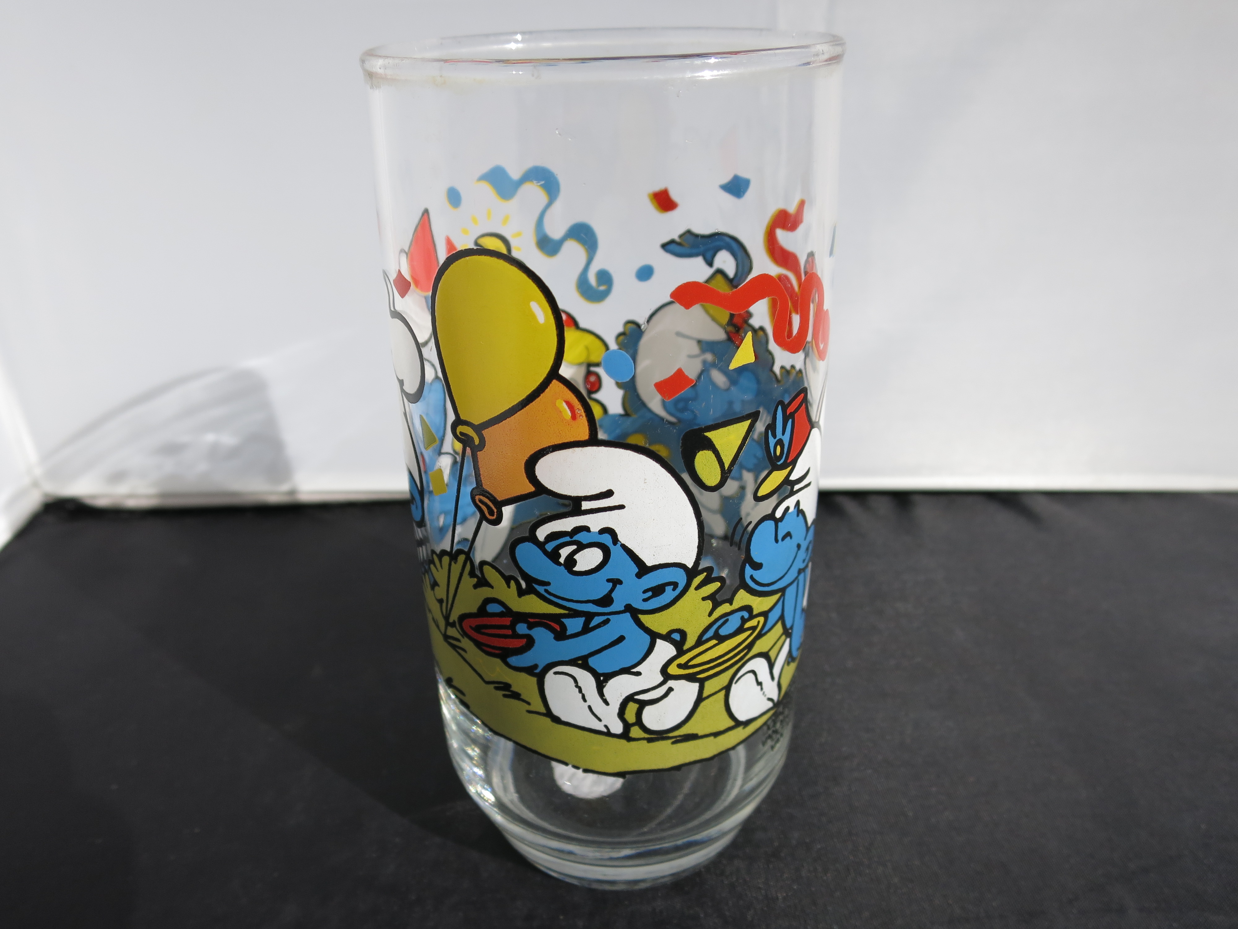 Baker Smurf  glass tumbler Peyo Wallace Berre