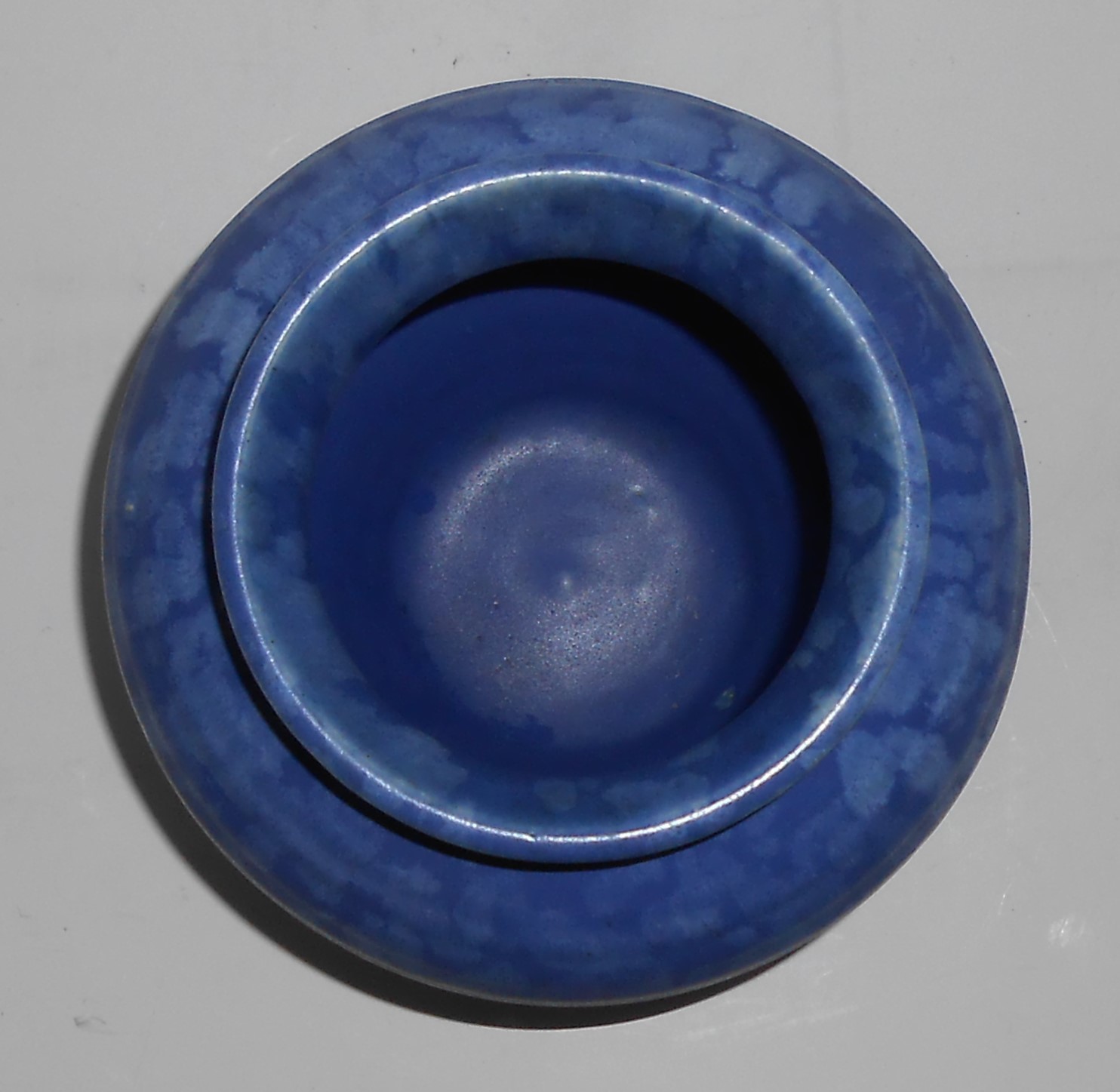 EARLY Camark Art Pottery #541 Matte Blue / White Vase