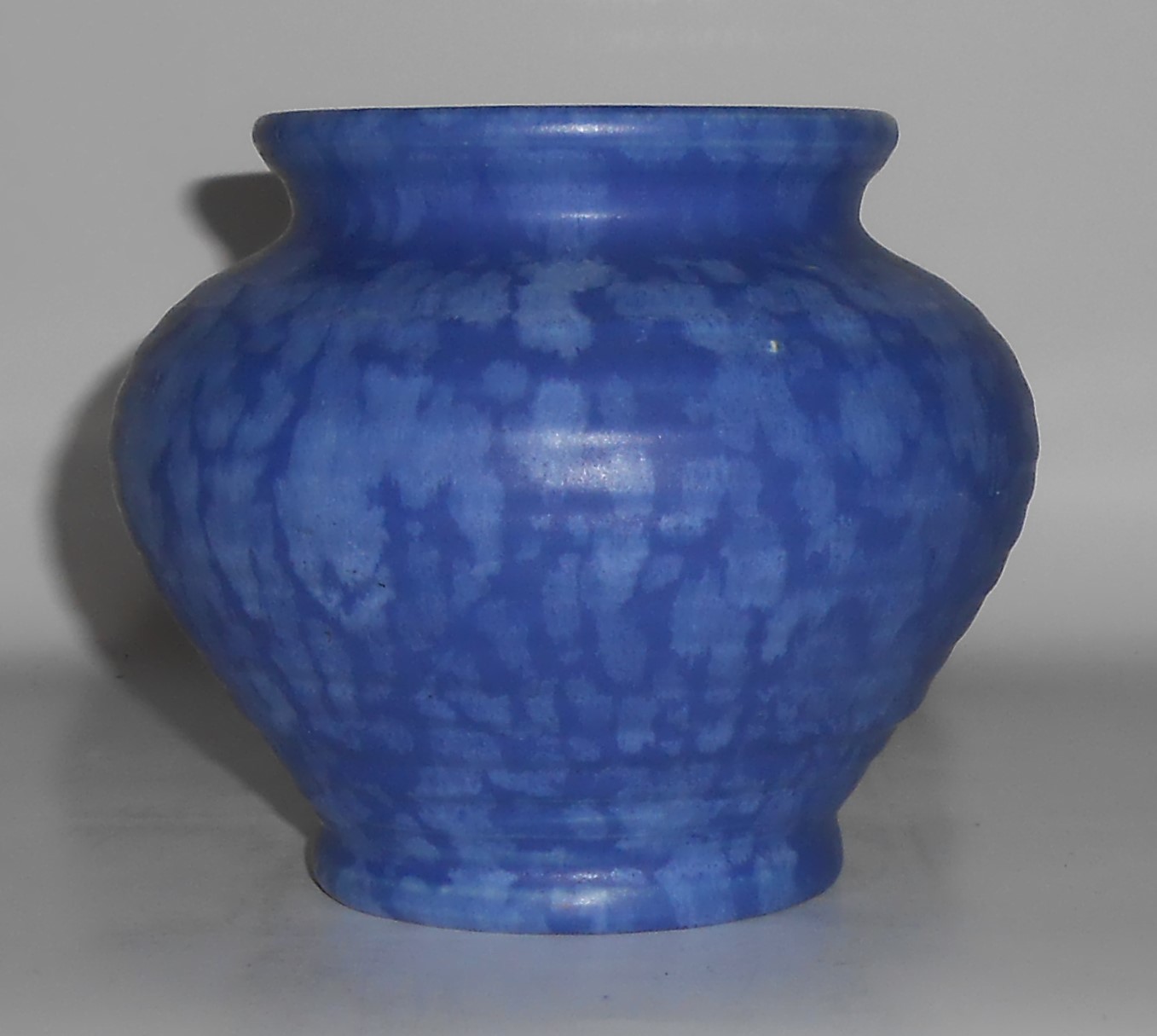 EARLY Camark Art Pottery #541 Matte Blue / White Vase