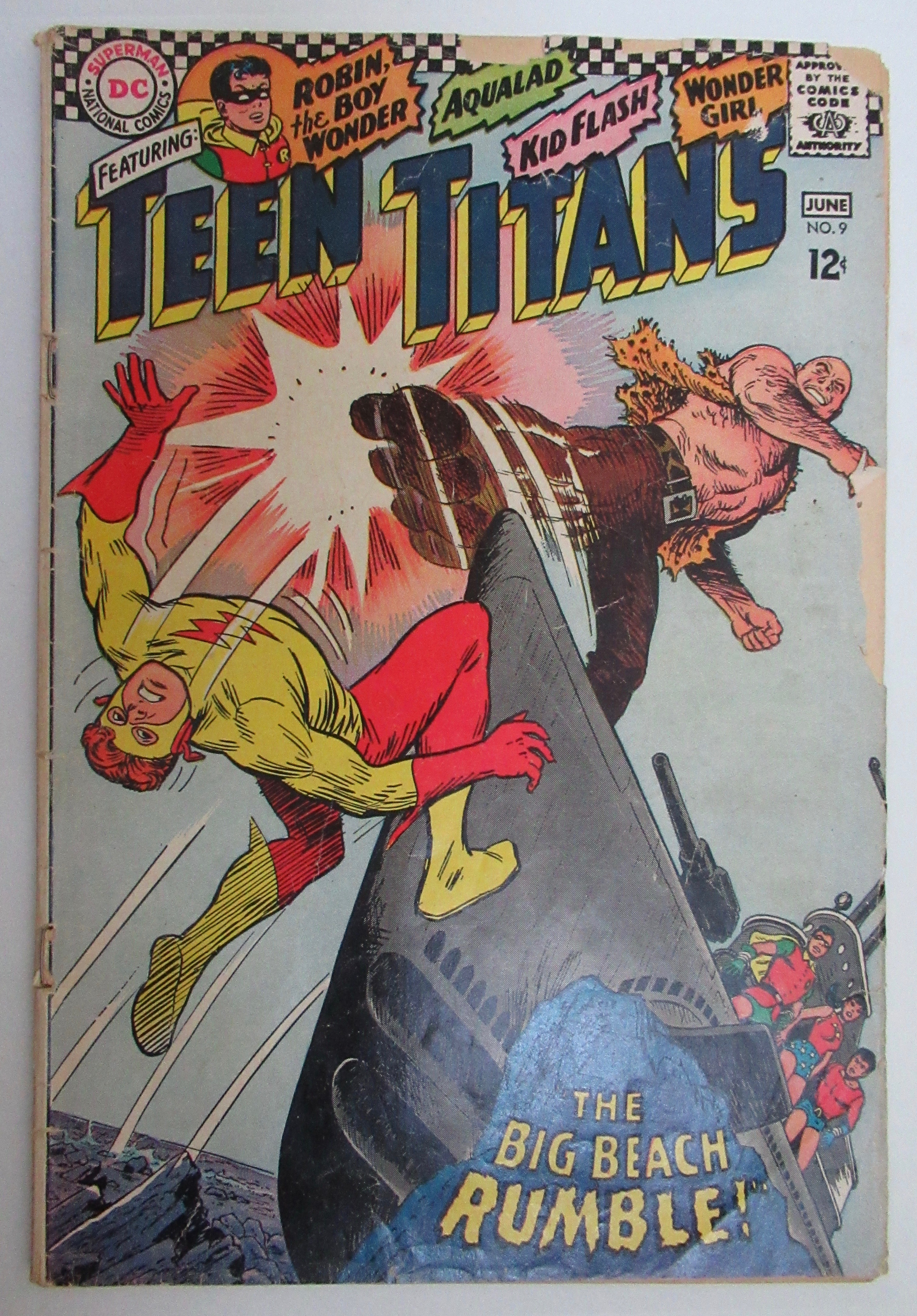 Teen Titans Comic May - June 1967 - Big Beach Rumble