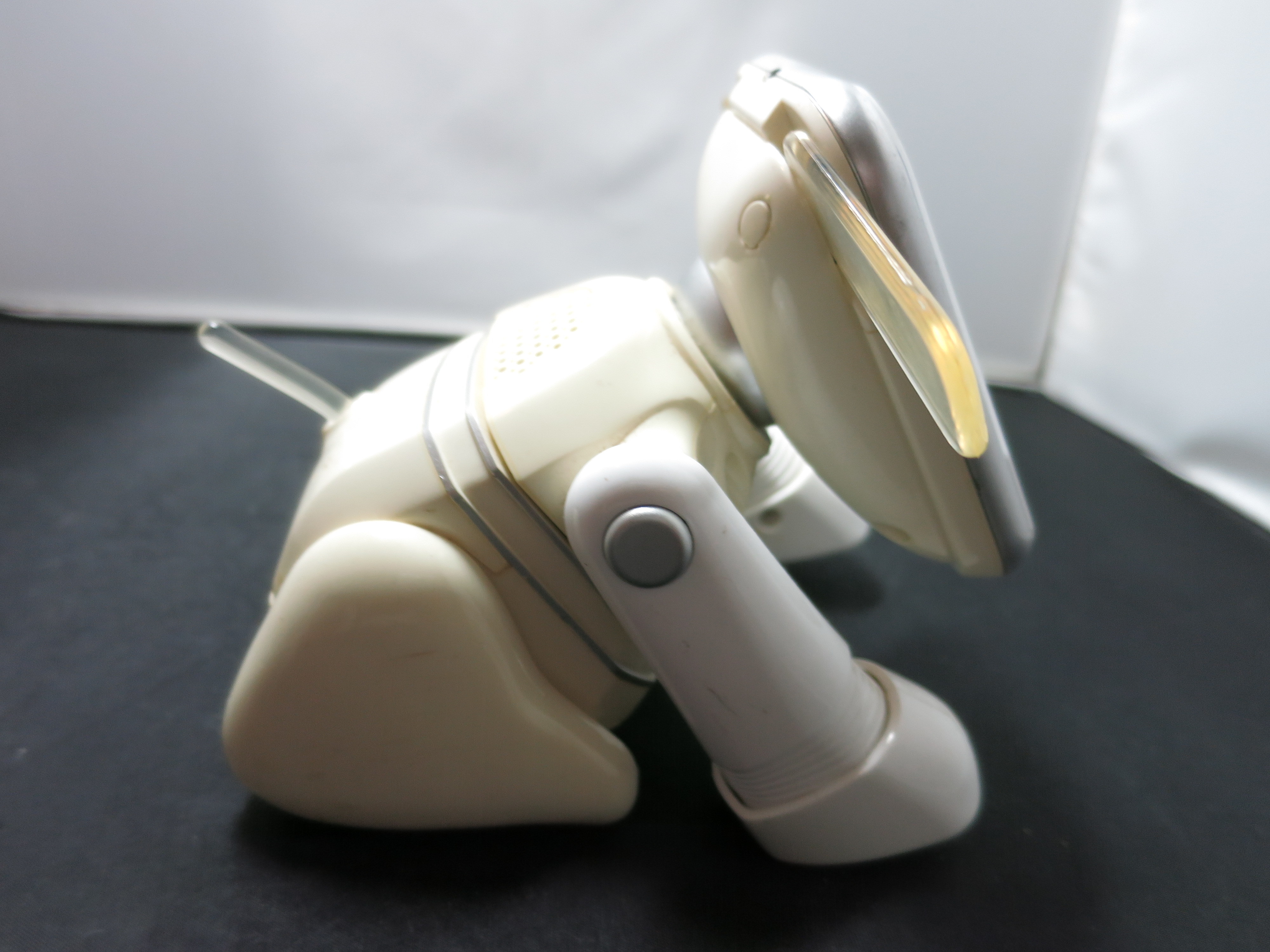 Hasbro Sega Toys I-Dog Electronic Music Robot White Working