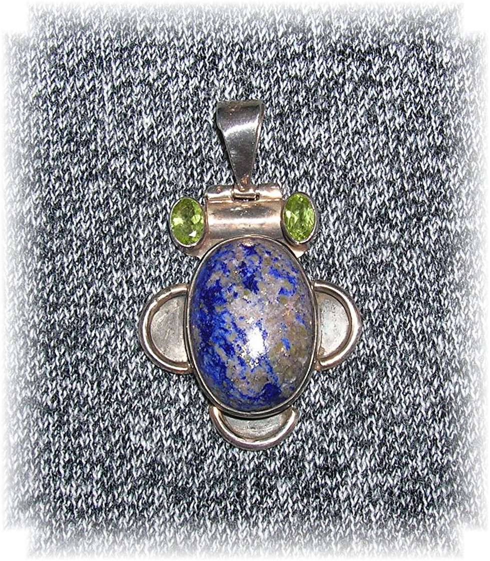 Sterling Silver Blue Lapis & Peridot Pendant
