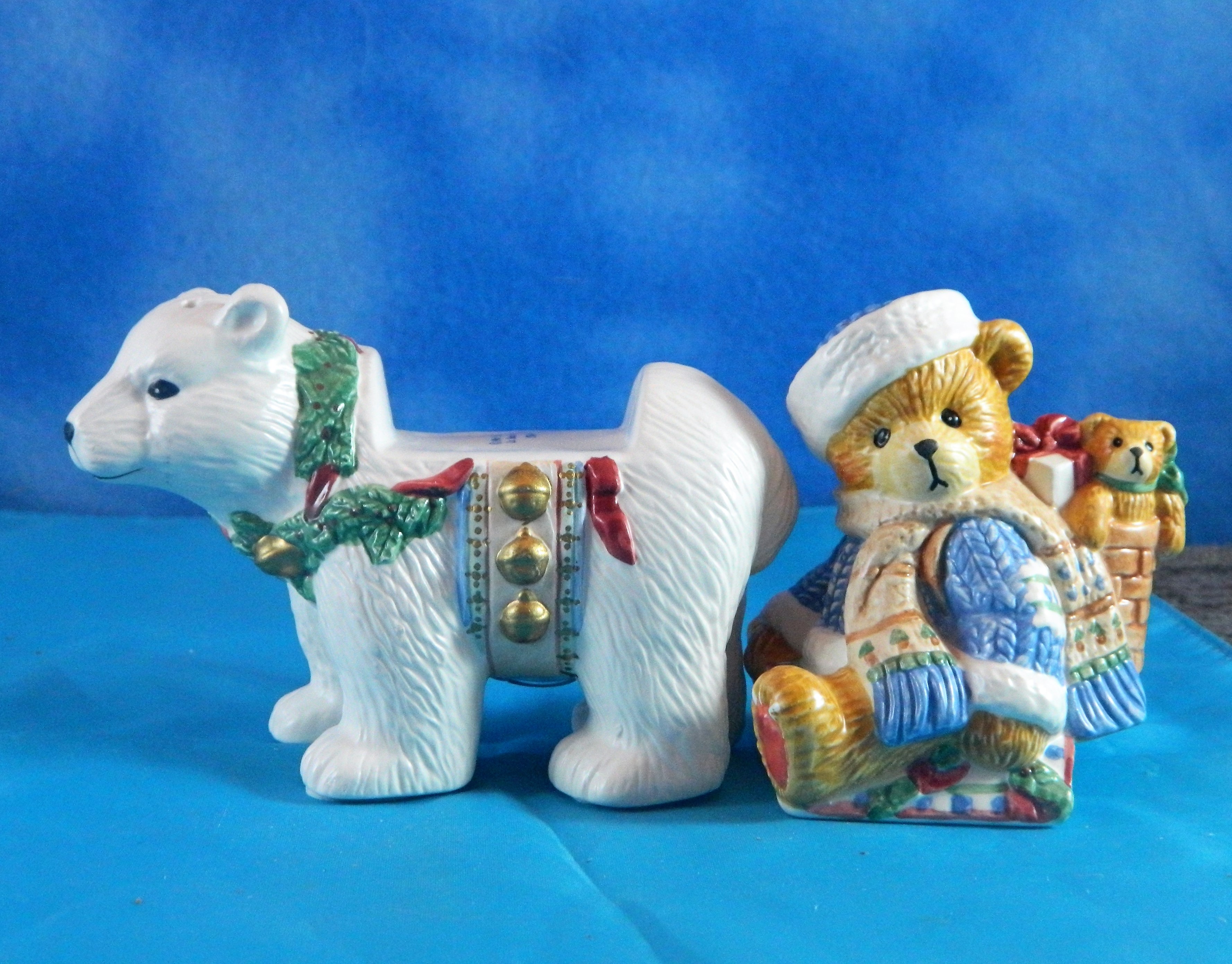 Cherished Teddies Teddy on Polar Bear Shaker Set