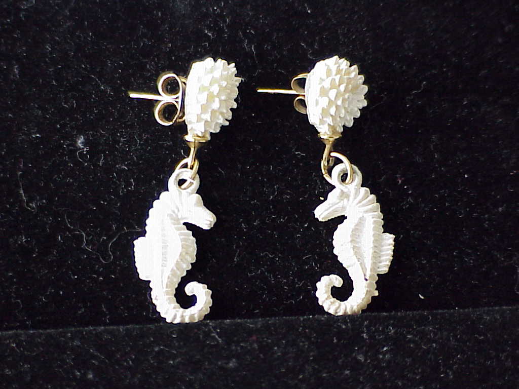 Dangling White Composite Material Seahorse Pierced Earrings