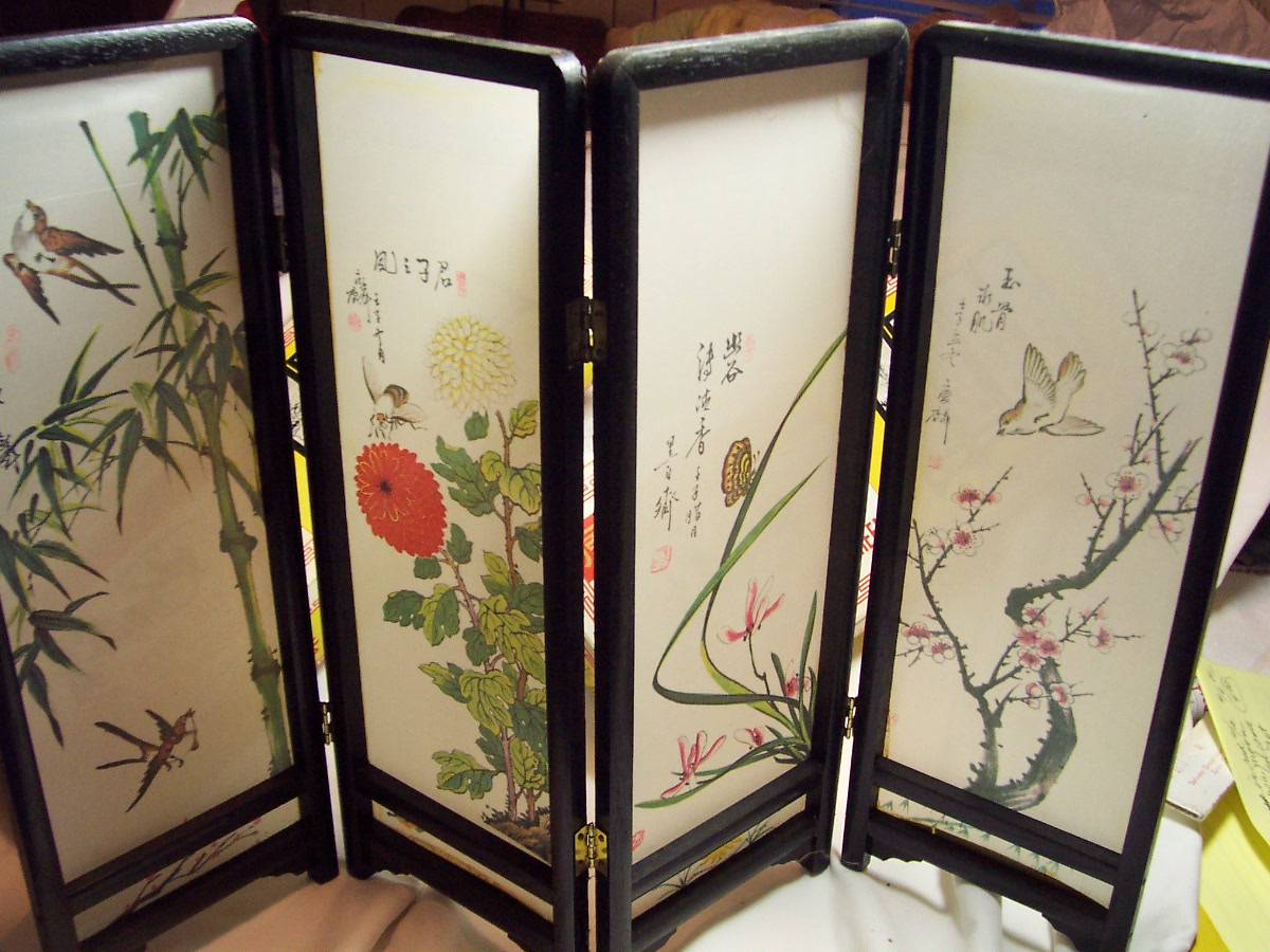 Chinese Scene Silk Screen Mini Folding Panel