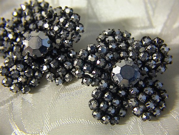 Beautiful Glass Flower Clip Earrings.