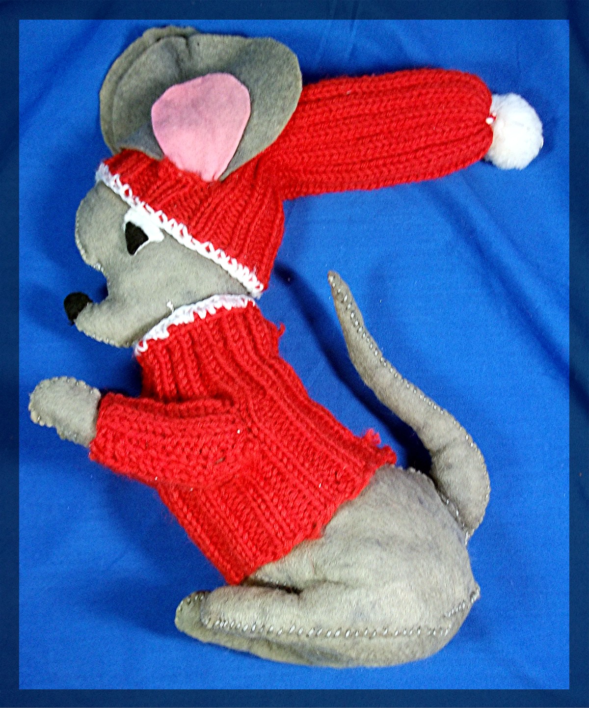 Christmas Mouse handmade Felt crochet sweater