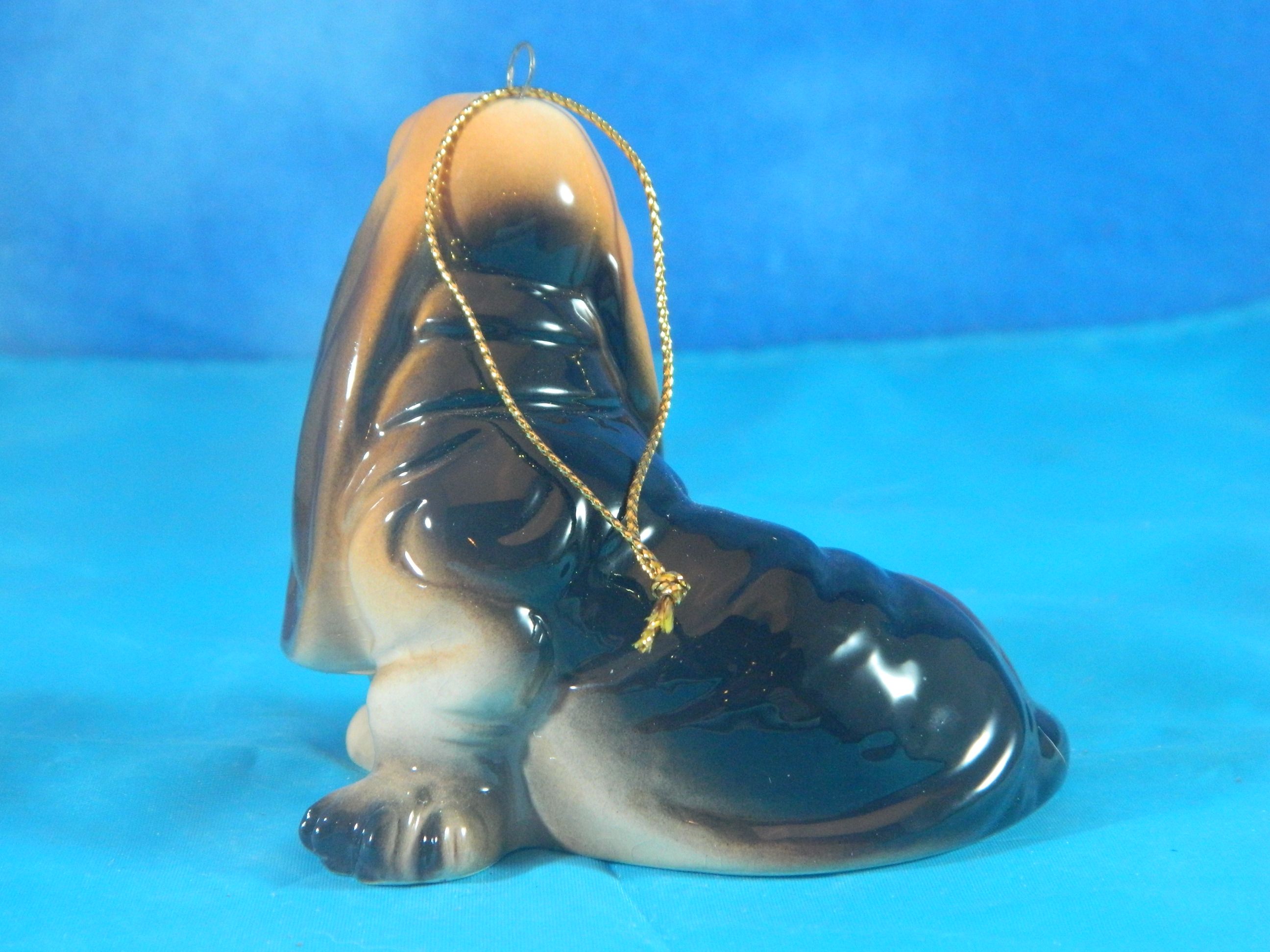 Big Sky Cainie Basset hound Ornament