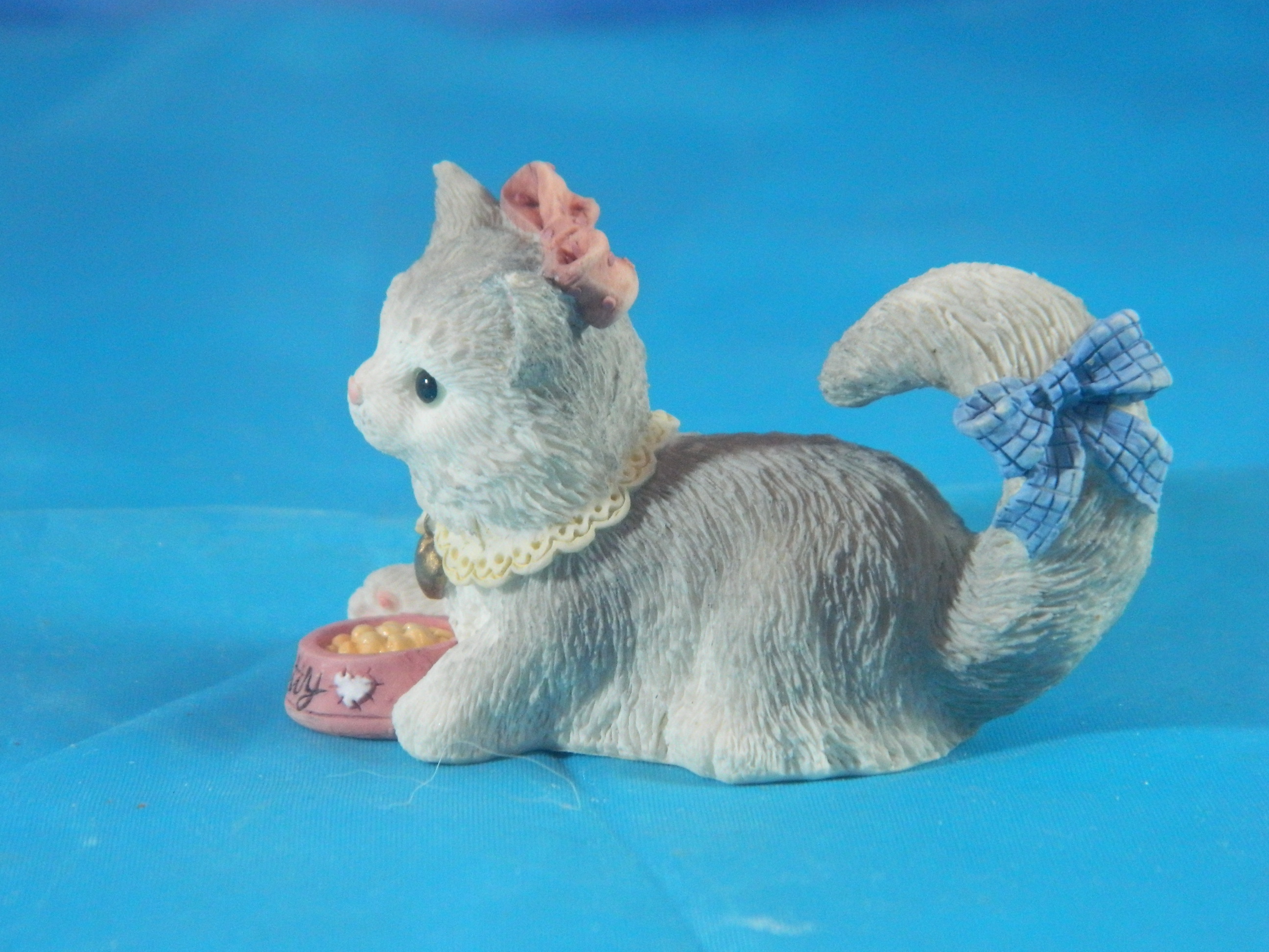 Enesco Calico Kittens Lying Cat 'Tiffany'