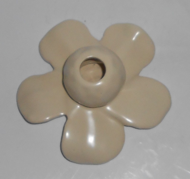 VINTAGE Caliente Pottery Matte Ivory Lily Pad Candlestick Holder