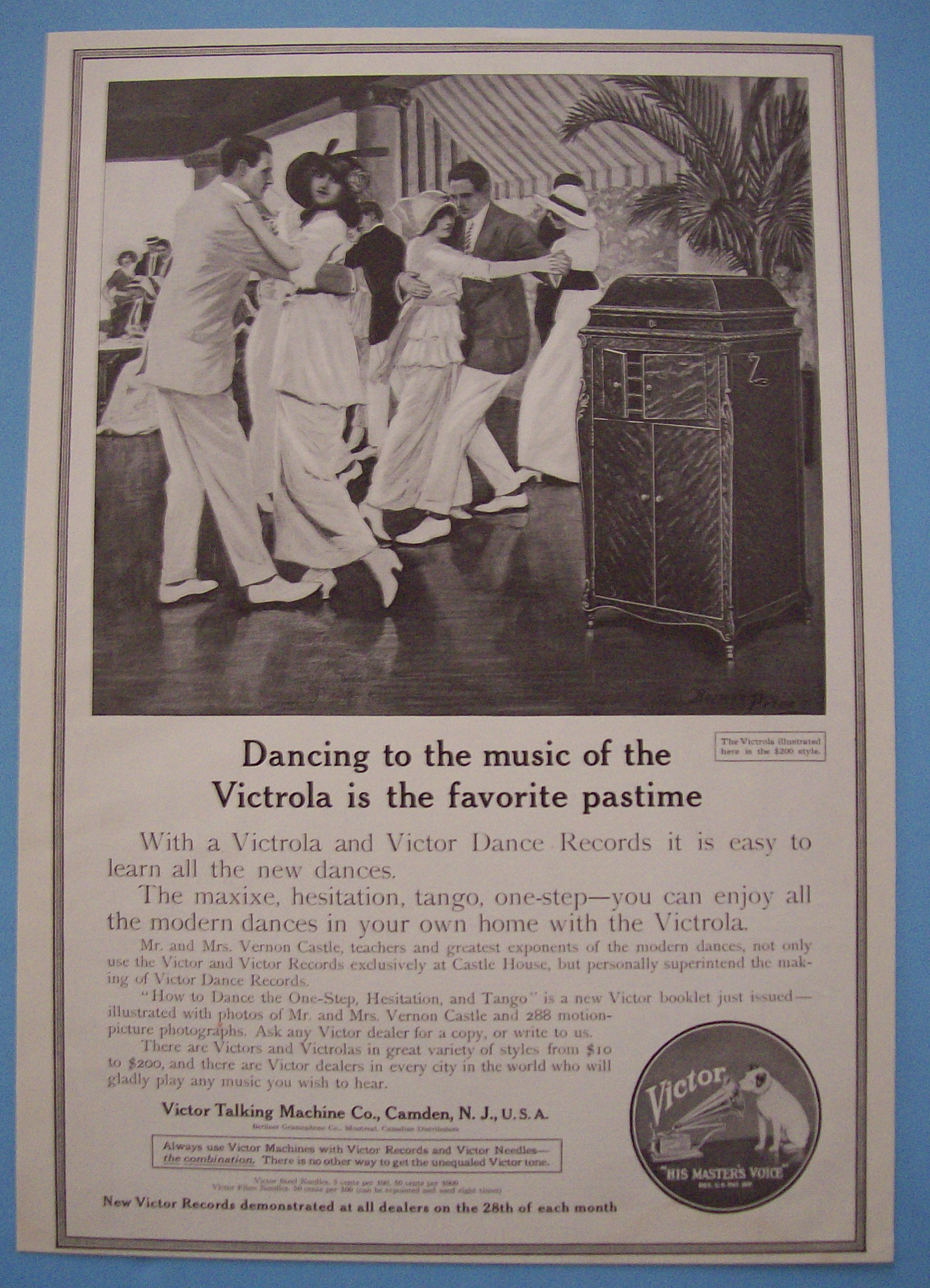 1914 Victor Talking Machine w/200 Dollar Style Victrola
