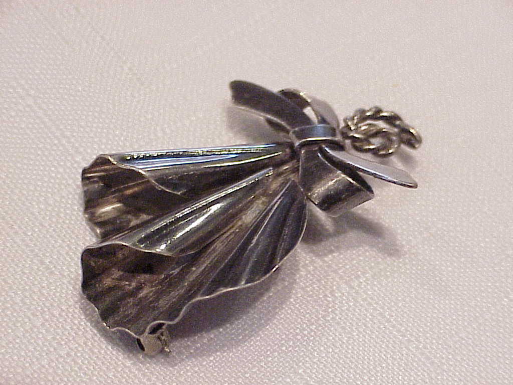 Vintage Hand Made Sterling Silver Abstract Design Brooch