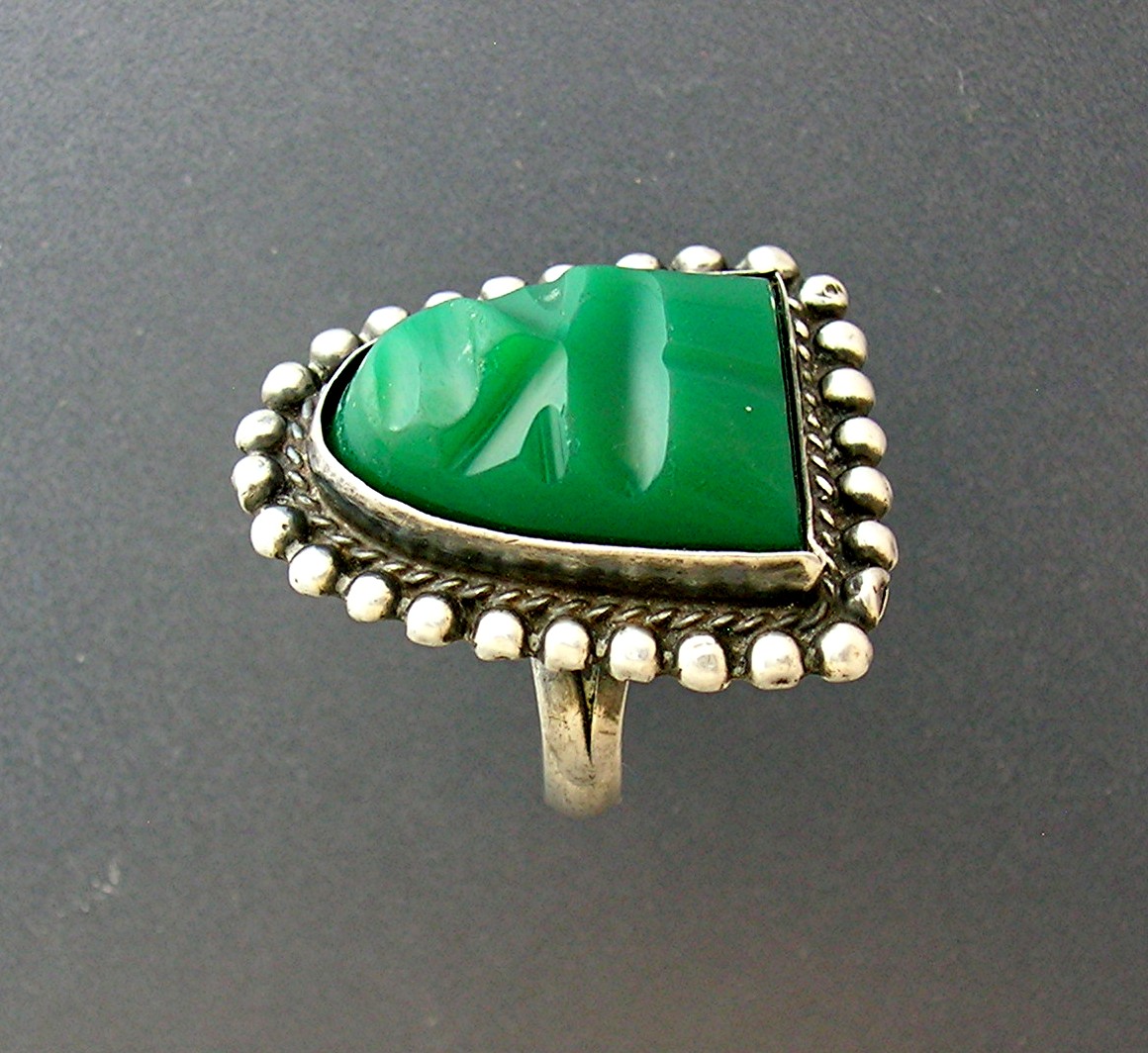 SignedSterling Silver Green Glass Ring . . . . . . .