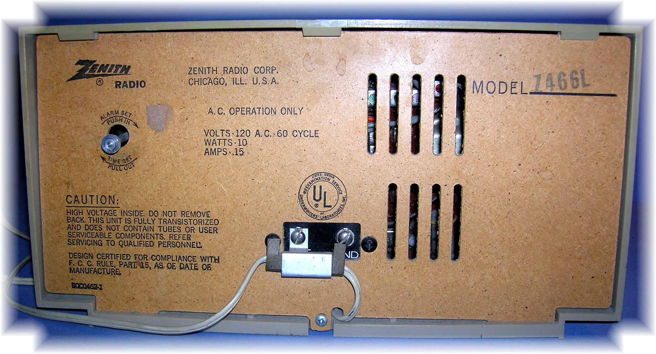 1960s Zenith Transistor Radio Model 7466L