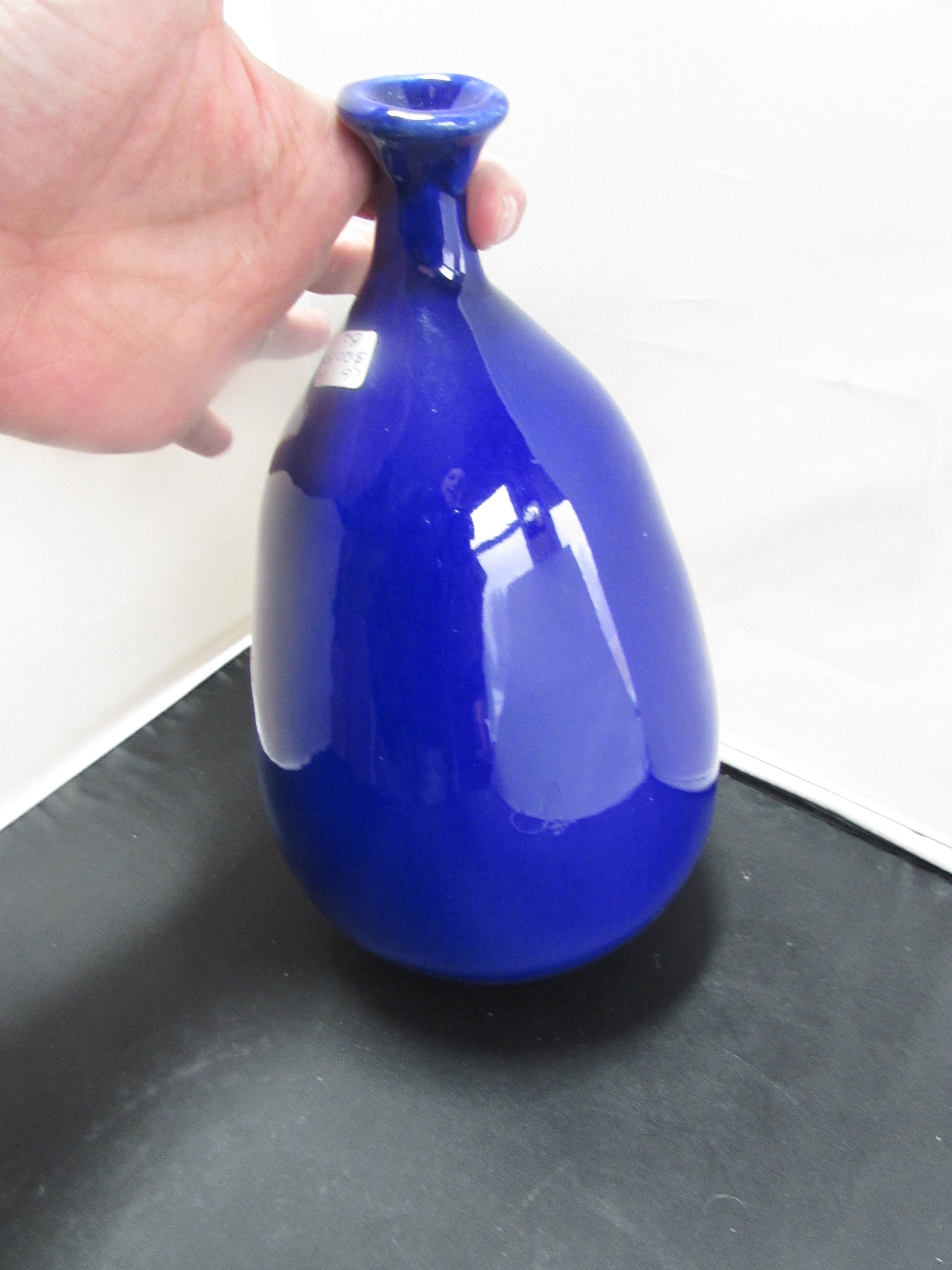 Dyer Bird Feeder Pottery Glazed blue