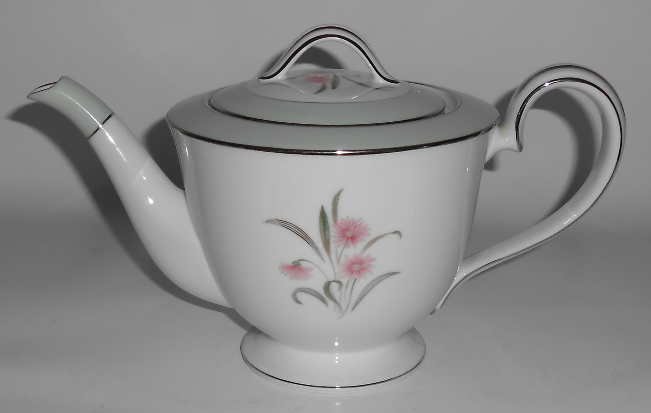 Noritake Porcelain China 5442 Regina w/Platinum Teapot