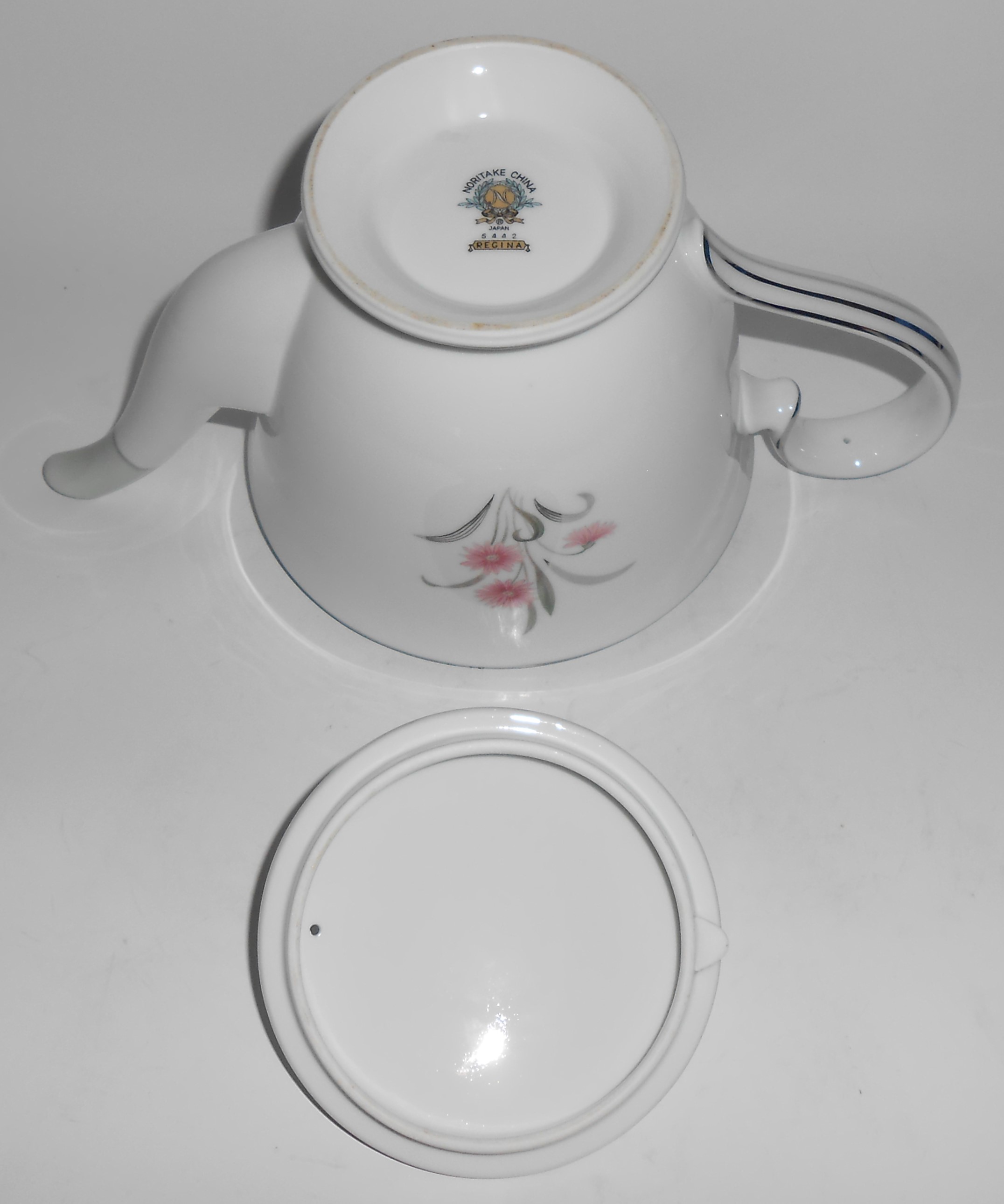 Noritake Porcelain China 5442 Regina w/Platinum Teapot