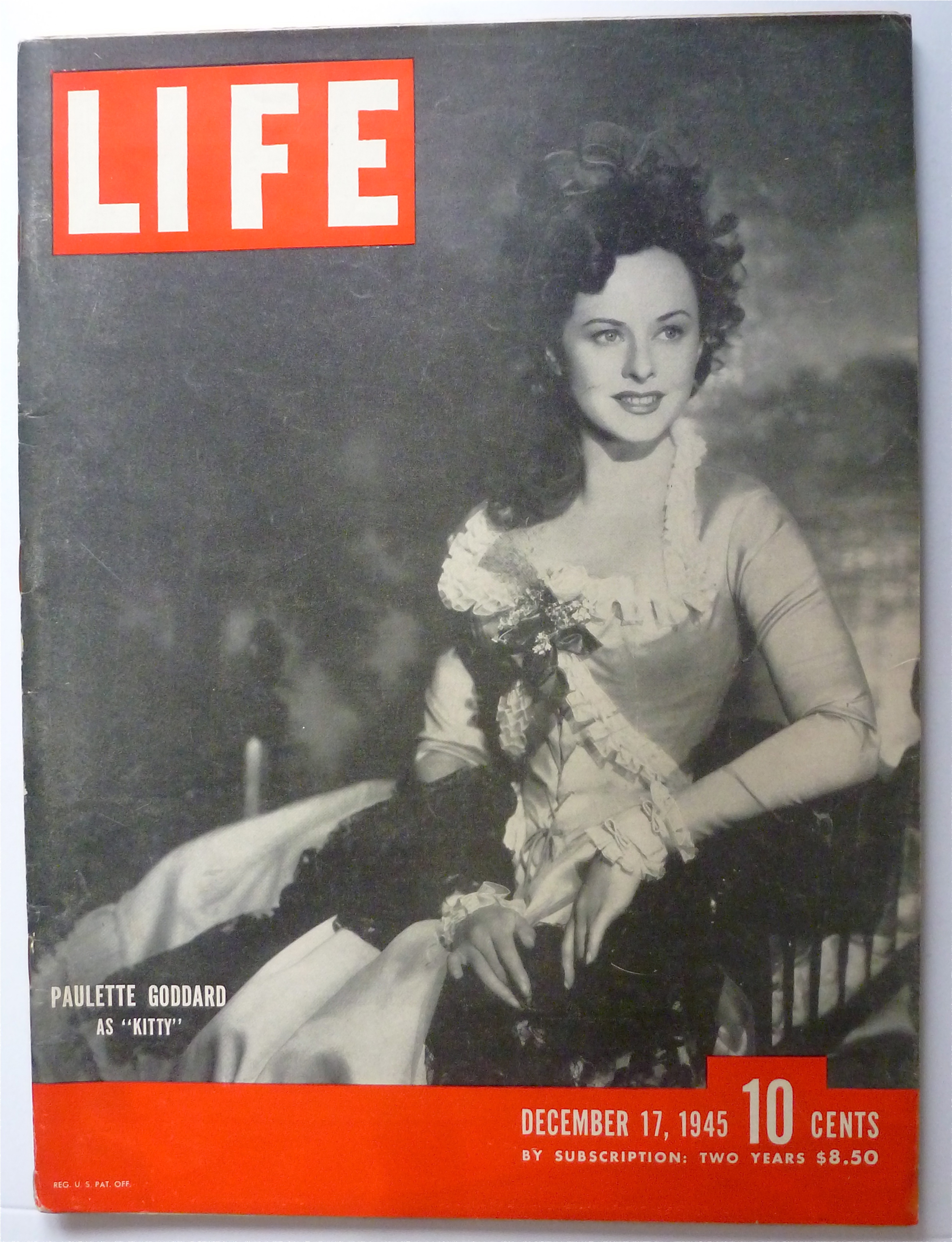 Life Magazine December 17, 1945 Paulette Goddard