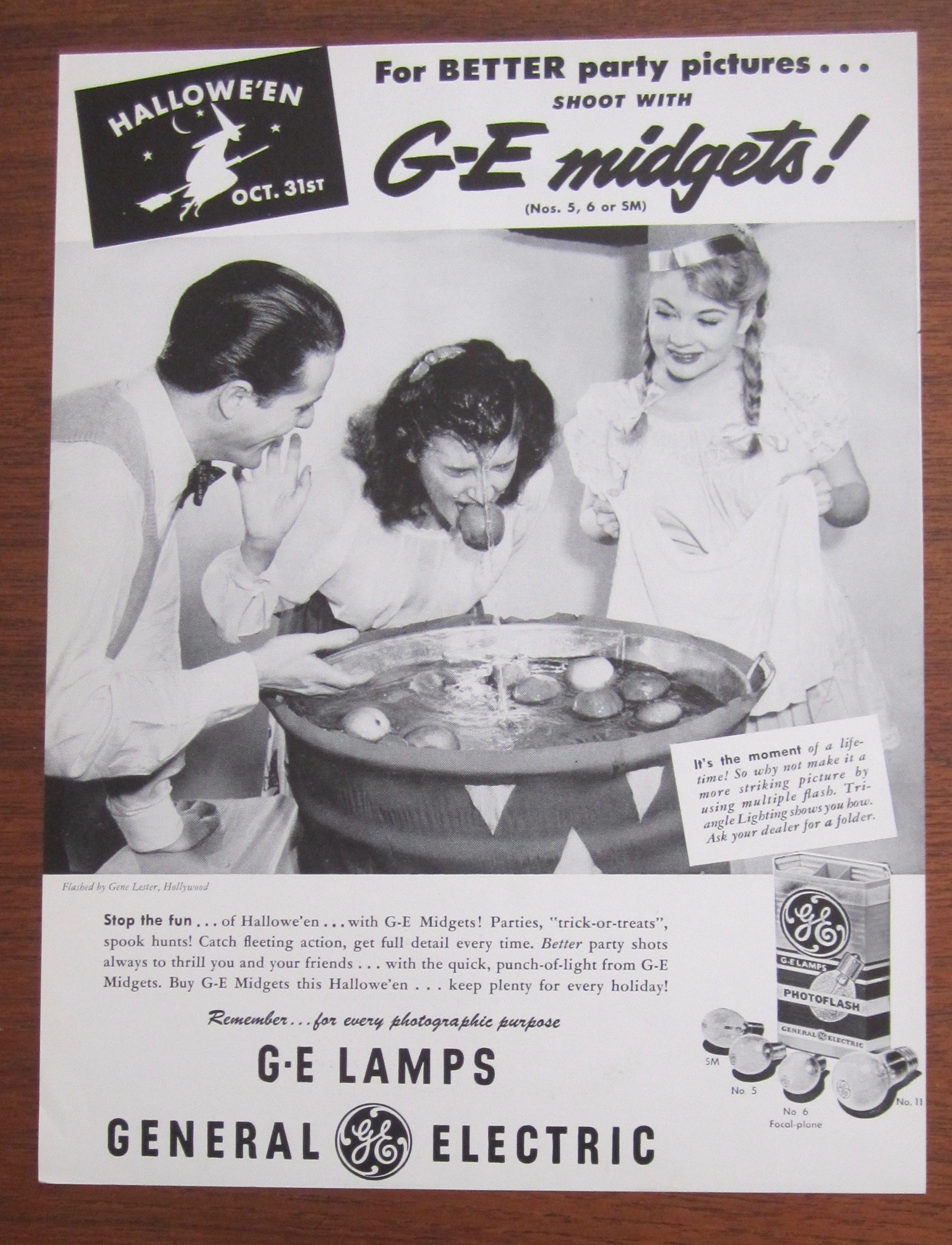 1949 General Electric Midgets w/Woman Bobbing For Apple