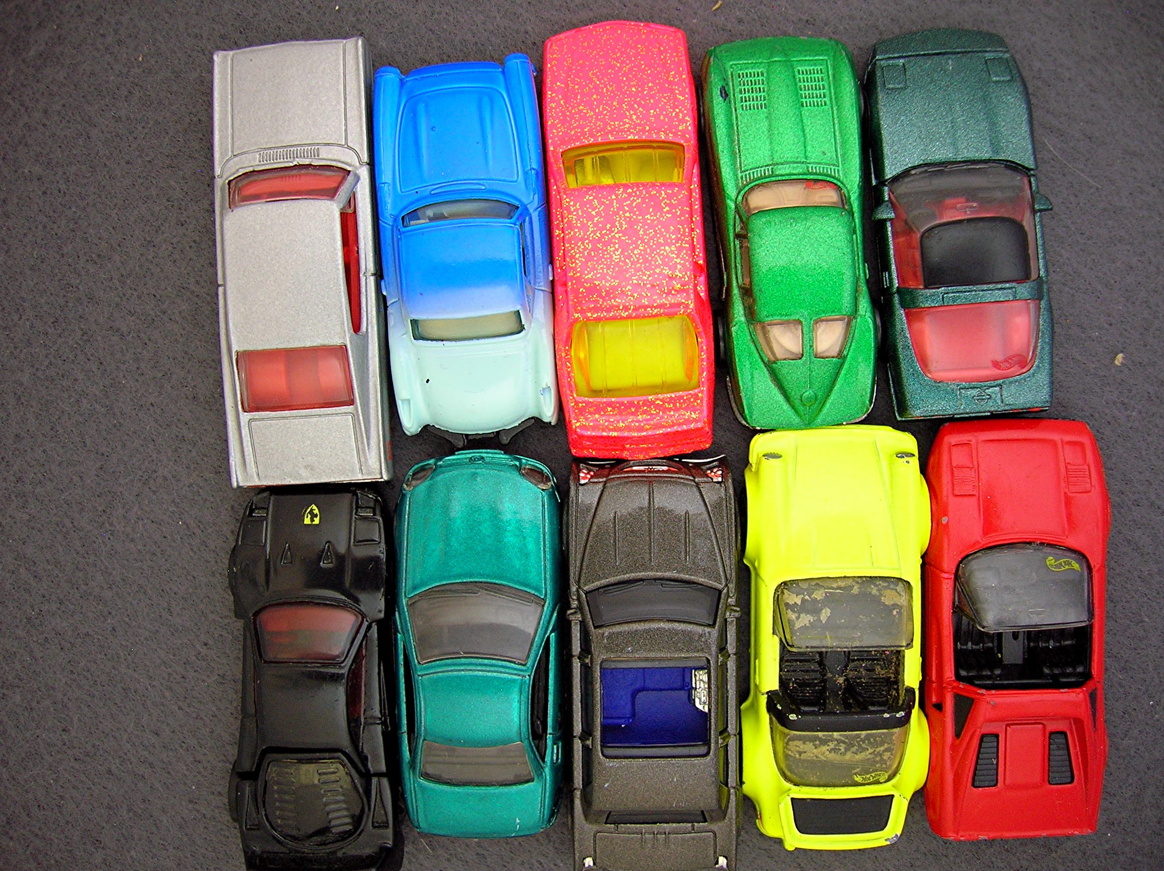 Lot #5 - 10 Diecast, Hot Wheels style toy vehicles
