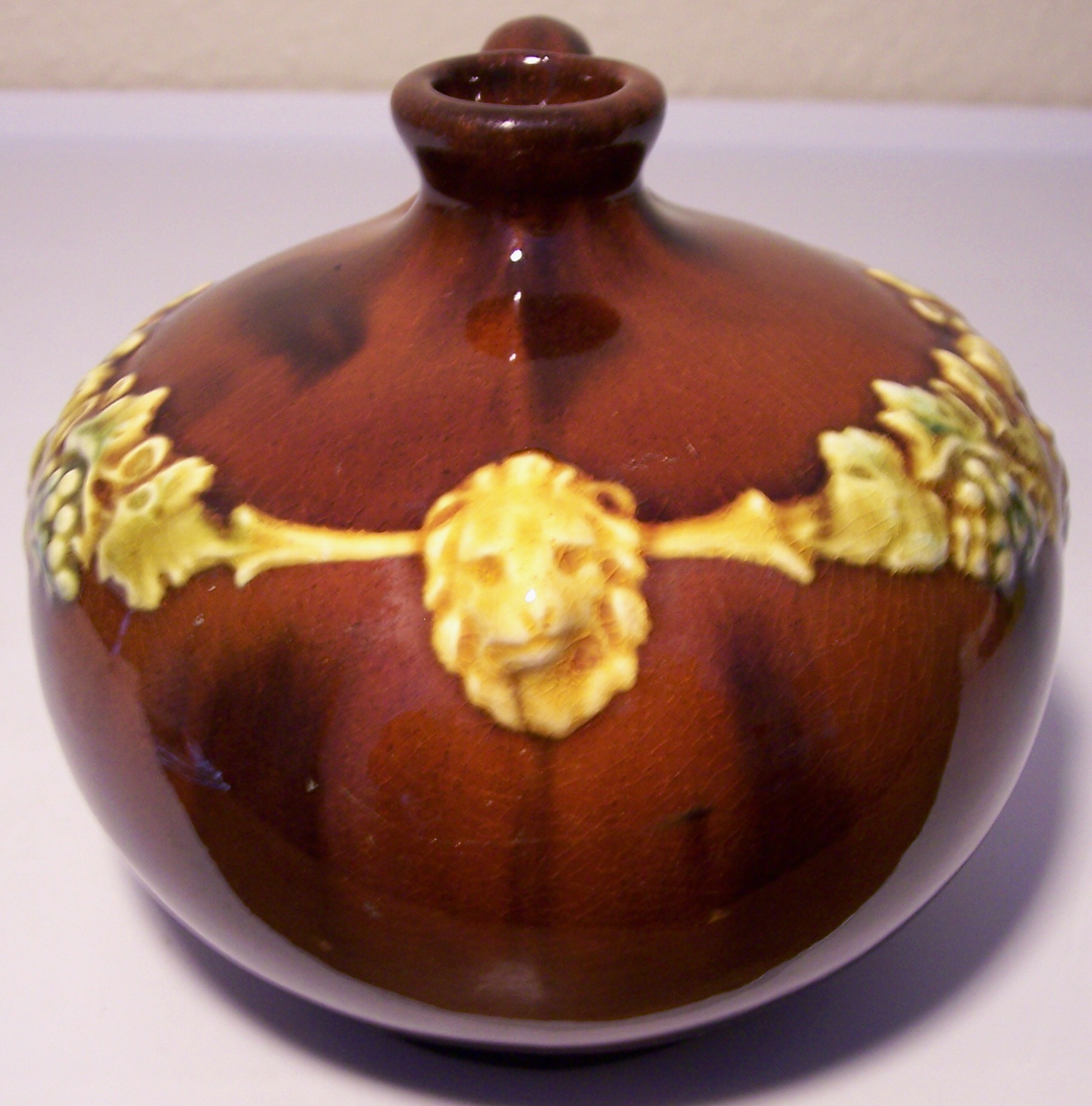 Peters And Reed Pottery Standard Glaze Grape/Lion Jug!