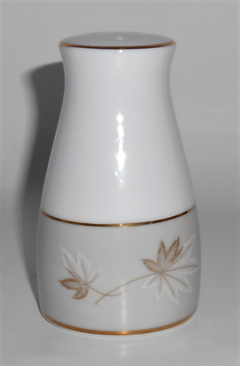 Zylstra Fine China Japan Frosted Leaves Salt Shaker