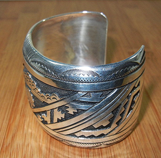 Navajo TOMMY SINGER Snr. Sterling Silver Storyteller Cu