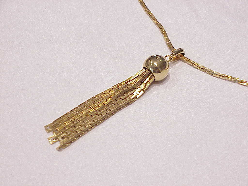 Vintage Art Deco Style Gold Tone Tassel Pendant Necklace